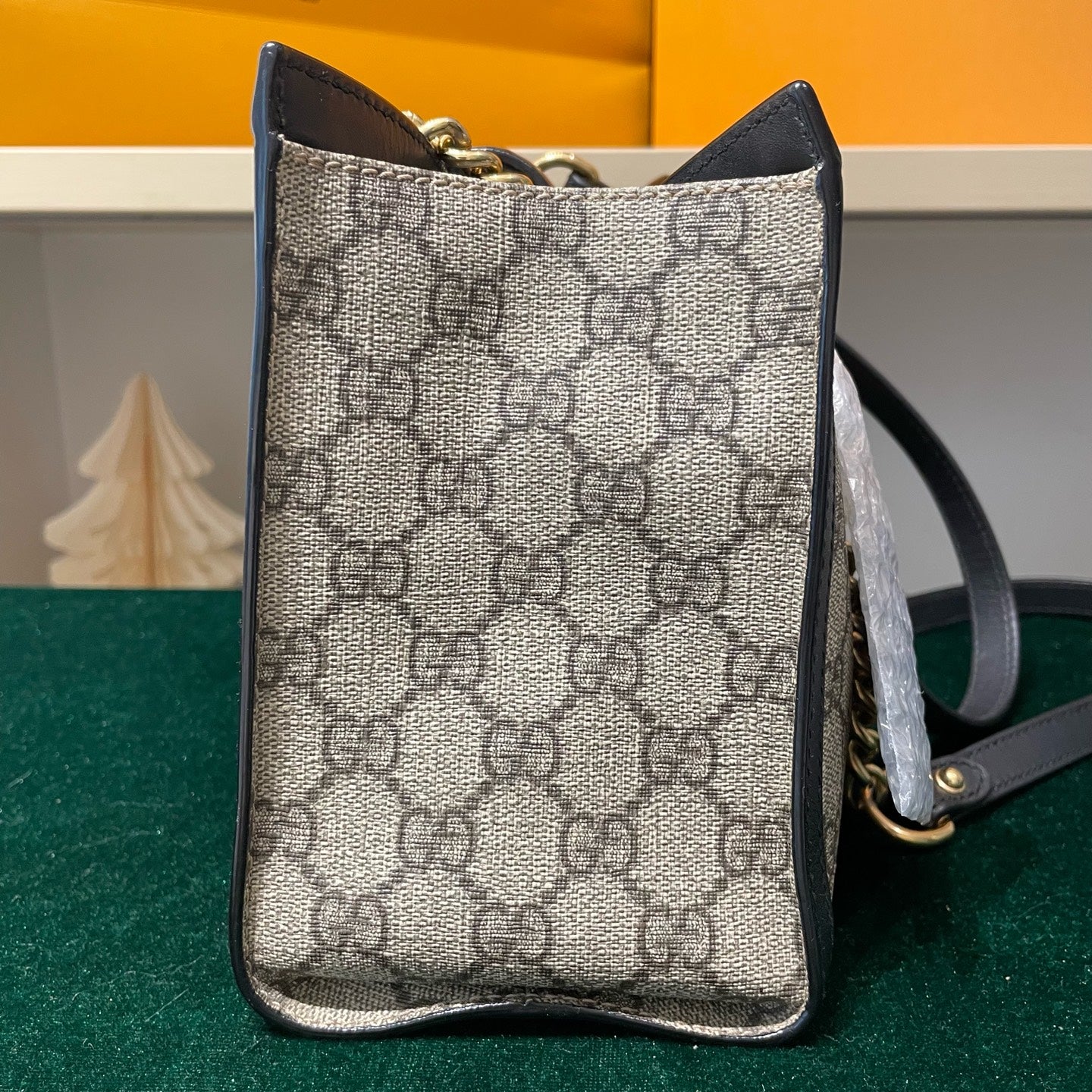 Gucci - Padlock Small Shoulder Bag - GG Supreme canvas with leather trim - Beige and black - (small)