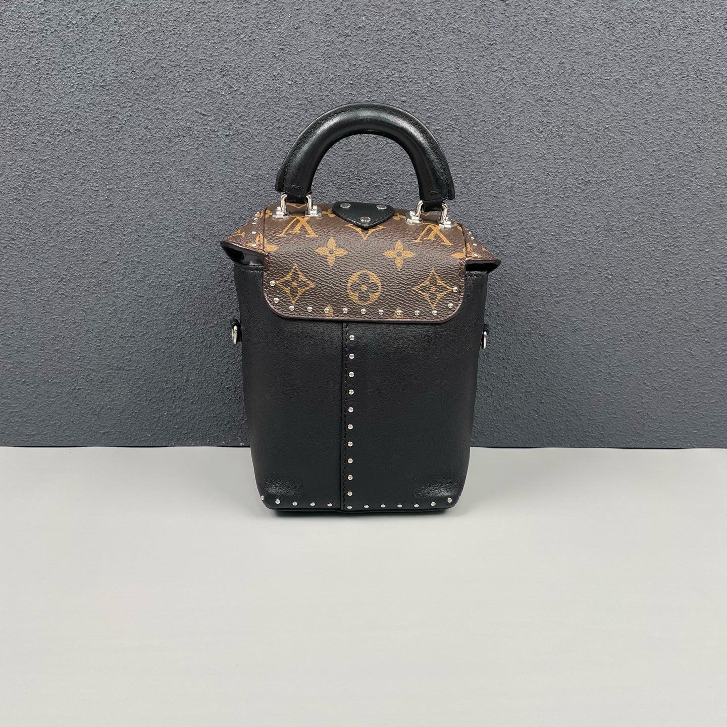 Louis Vuitton - Camera Box Bag - Monogram coated canvas and grained leather - Brown and Black with Silver-Tone Hardware - (mini)