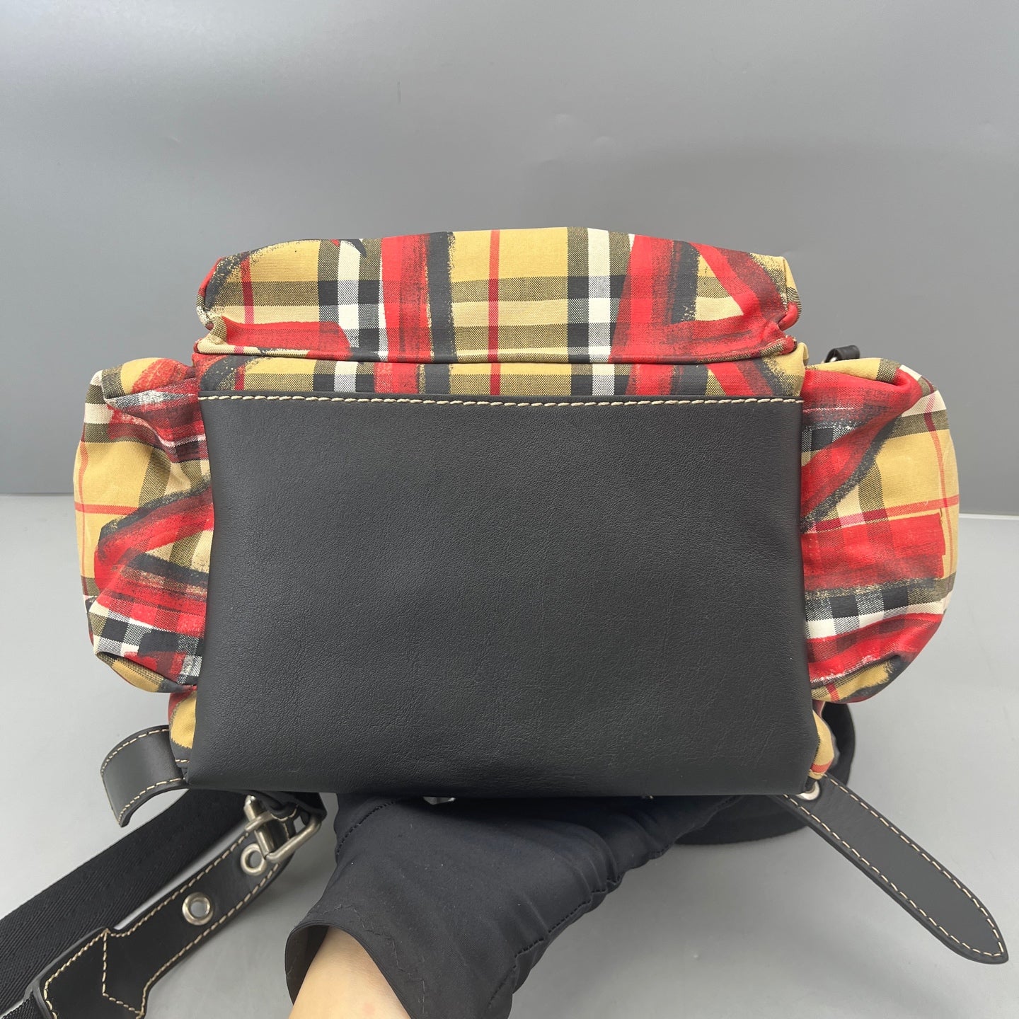 Burberry - Graffiti Check Drawstring Flap Backpack - Canvas with leather trim - Multicolour - (Medium)