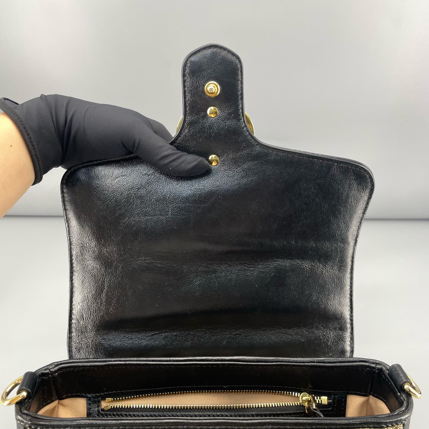 Gucci - GG Marmont Messenger Bag - GG Monogram Canvas and Leather - Beige and Black - (Medium)