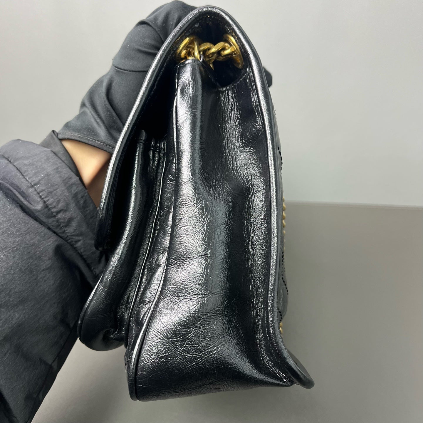 Saint Laurent - Niki Medium D-buckle - Oiled wax leather - Black - (small)