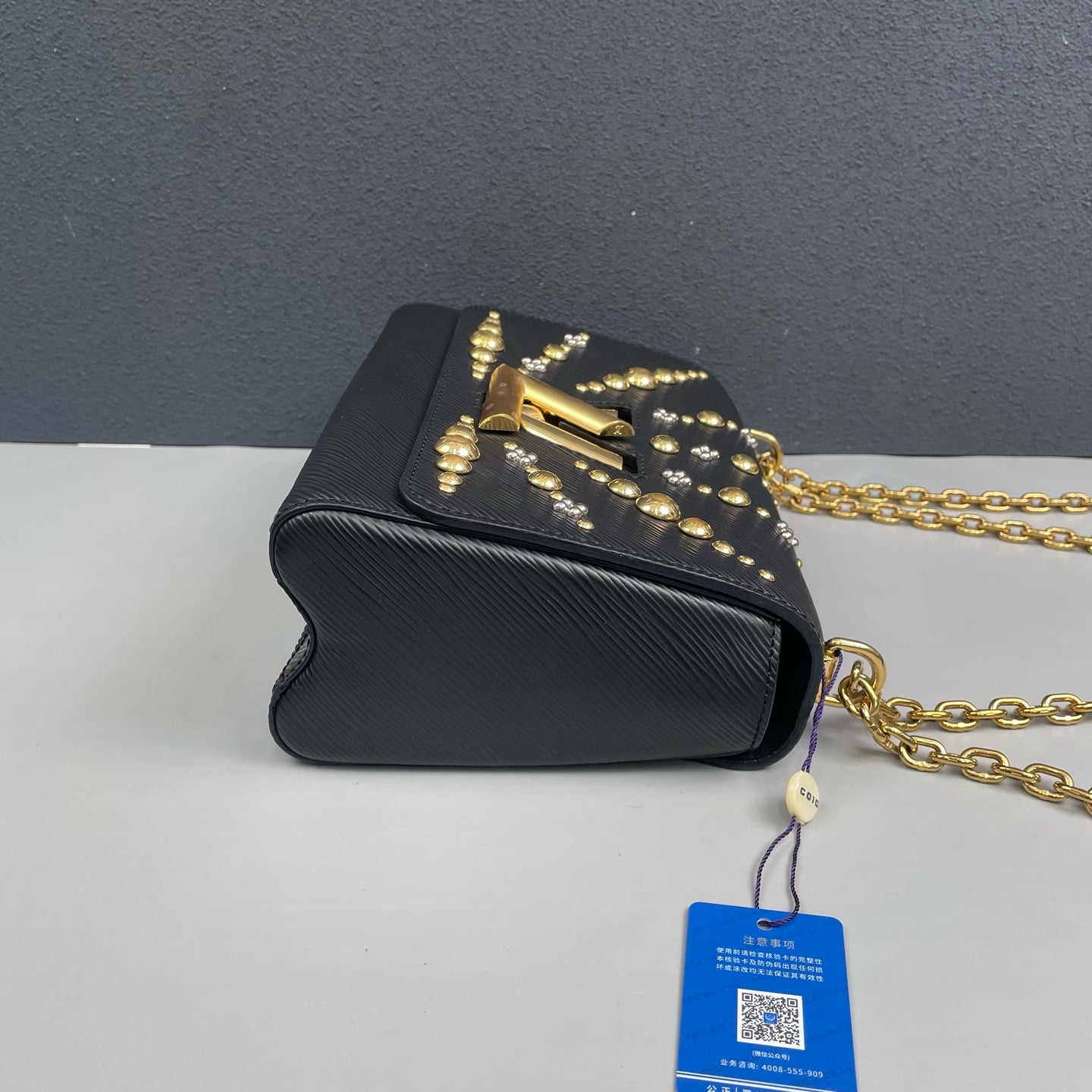 Louis Vuitton - Twist Studded Medium Chain Bag - Epi leather - Black - (medium)