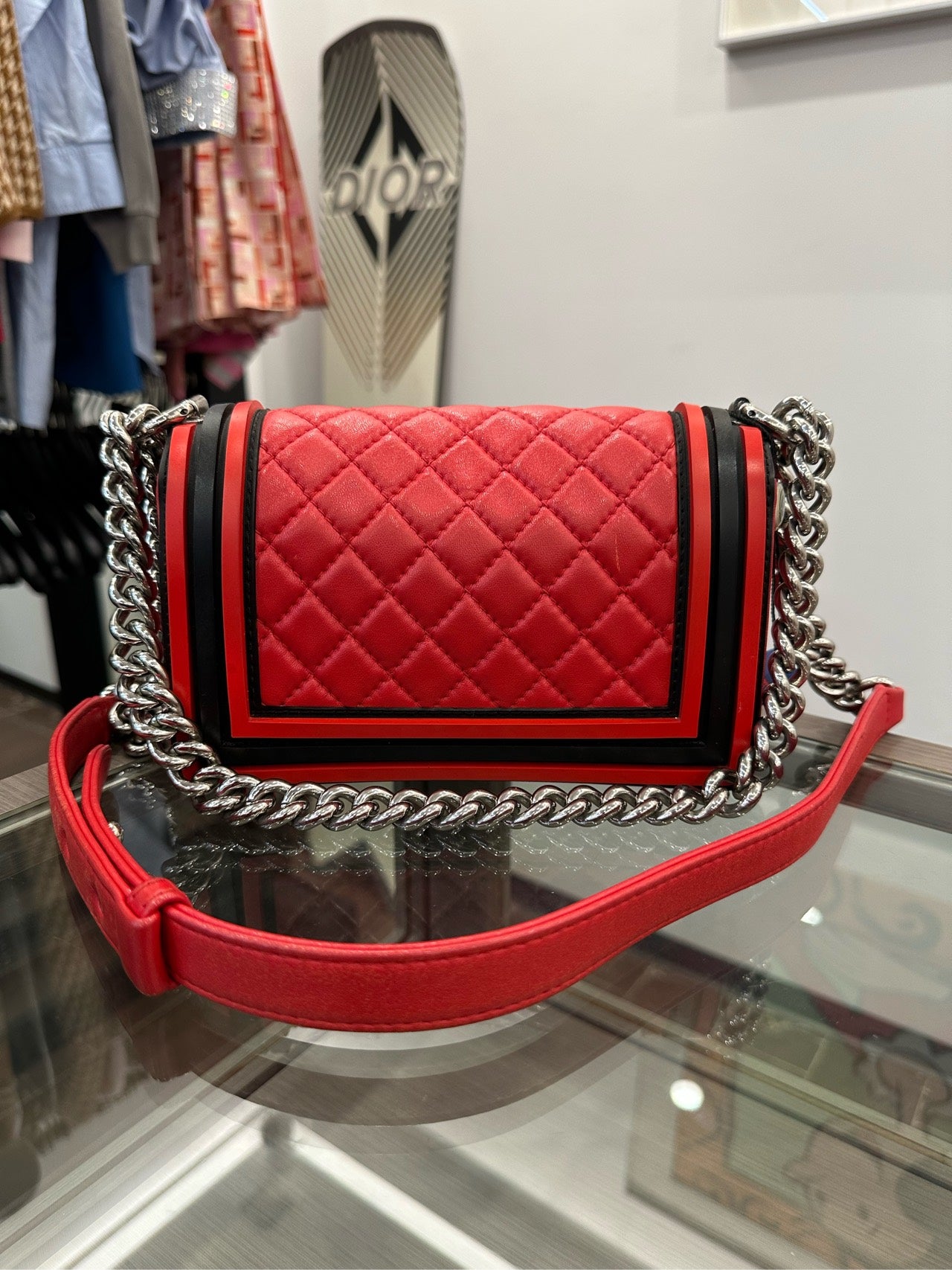 Chanel - Le Boy Small Shoulder Bag - Lambskin leather - Red and Black - (Small)