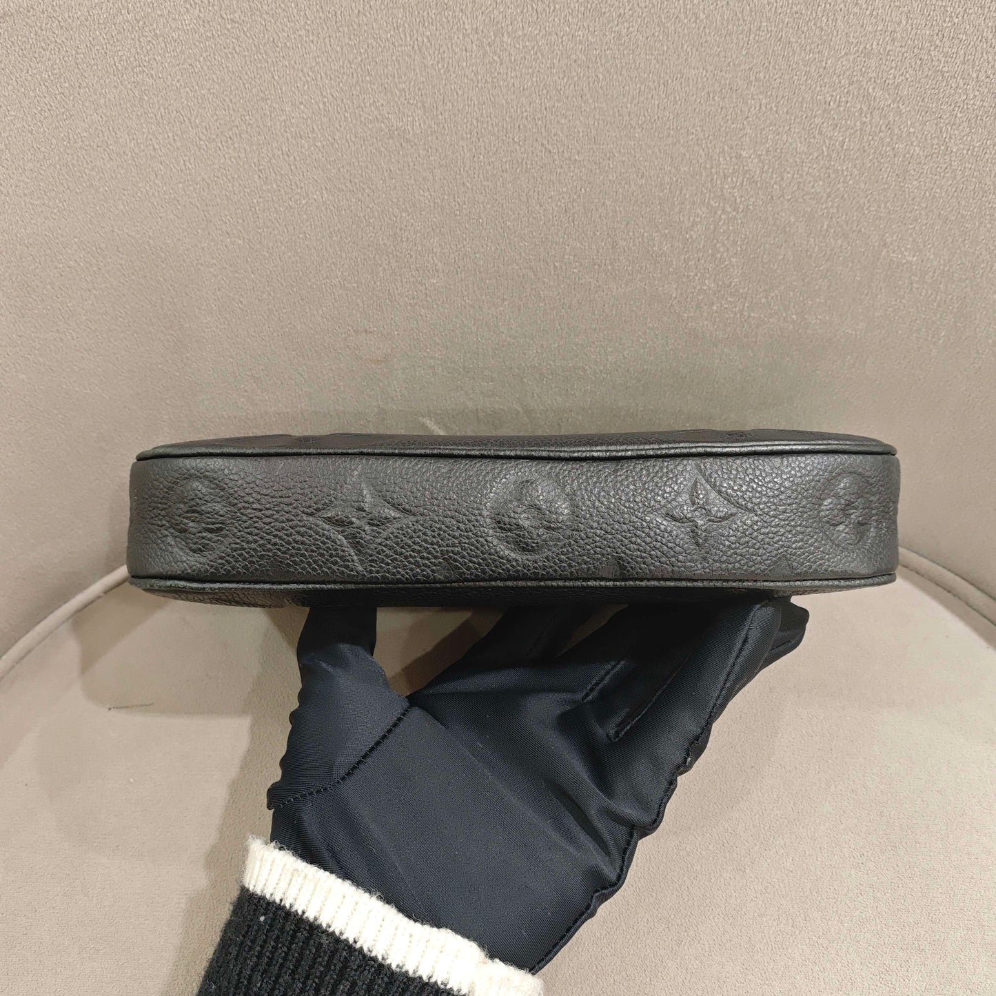 Louis Vuitton - Multi Pochette Accessoires - Monogram Empreinte Leather - Black - (medium)