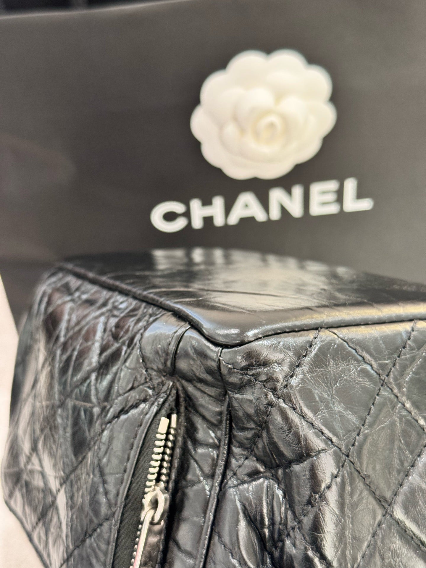 Chanel - Vintage Drawstring Bucket Bag - Crinkled calfskin leather - Black - (mini)