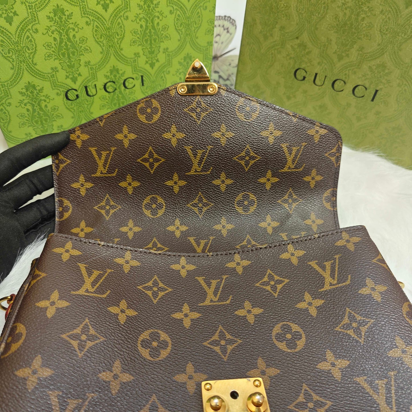 Louis Vuitton - Pochette Métis - Monogram coated canvas with Vachetta leather trim - Brown - (Medium)