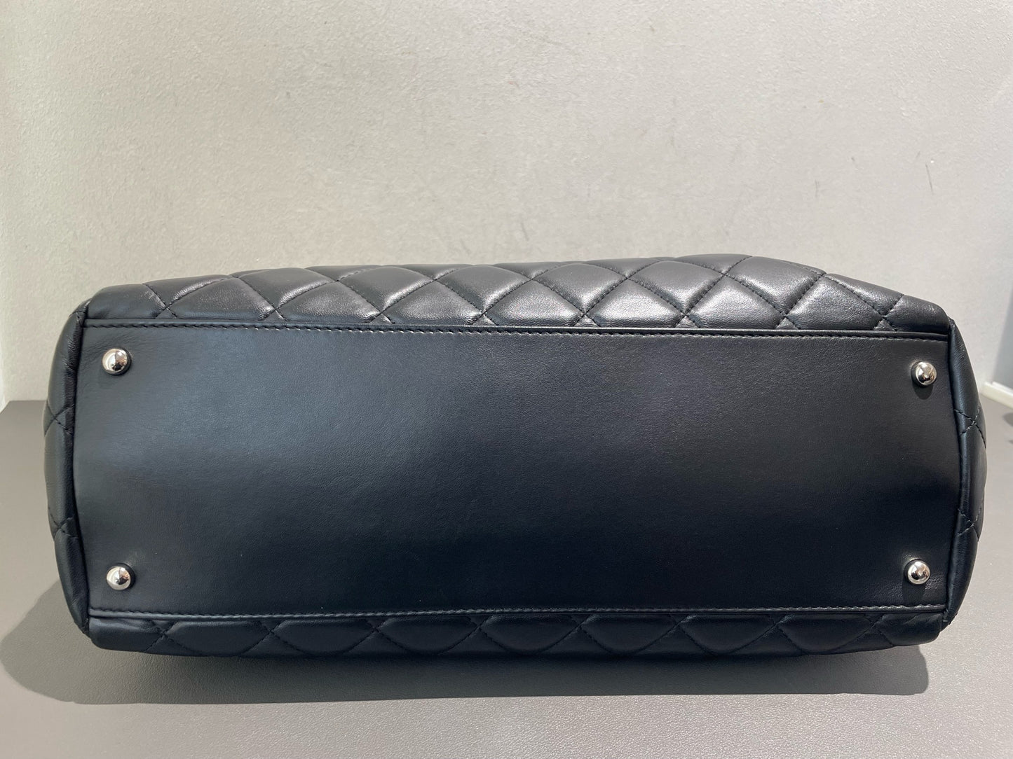 Chanel - Large Shopping Tote - Quilted lambskin leather with smooth leather trim - Black with silver-tone hardware - (Large)