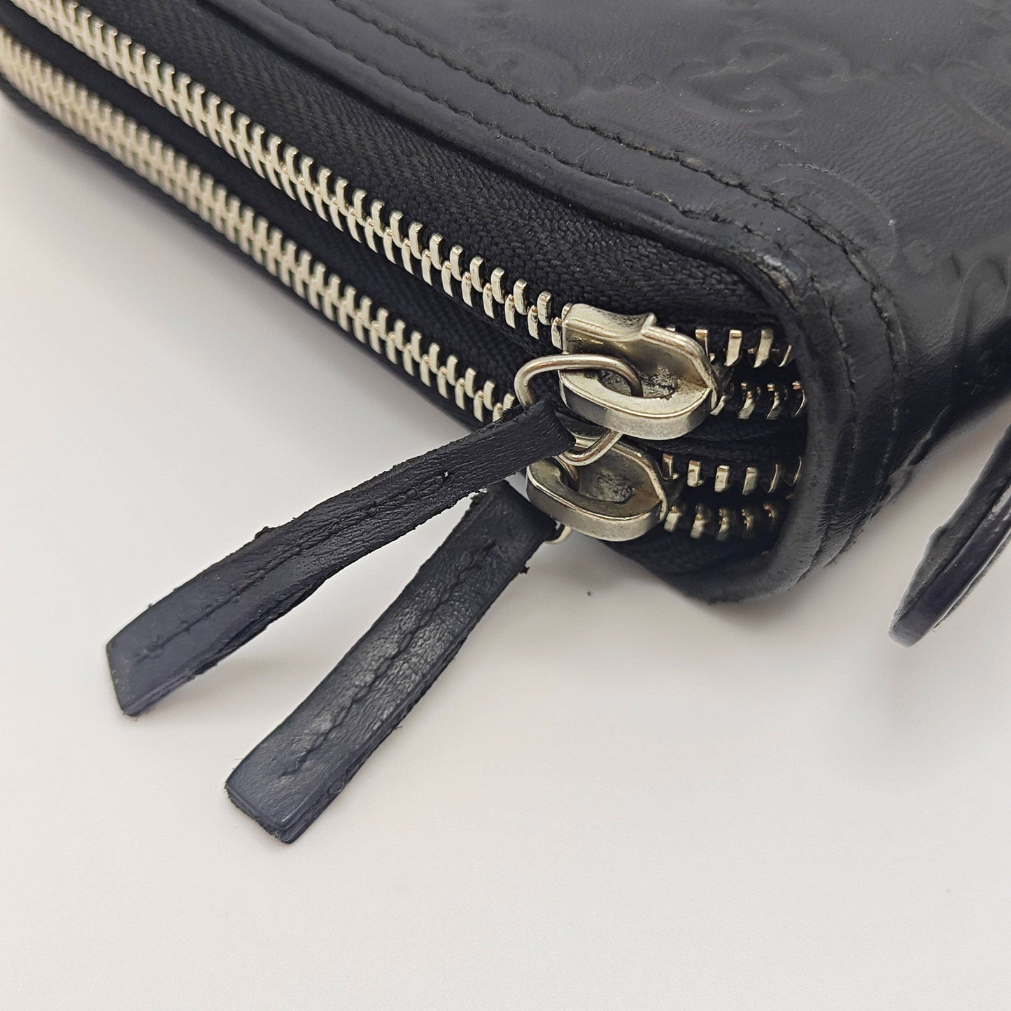Gucci - Guccissima Zip-Around Clutch - Leather - Black - (medium)