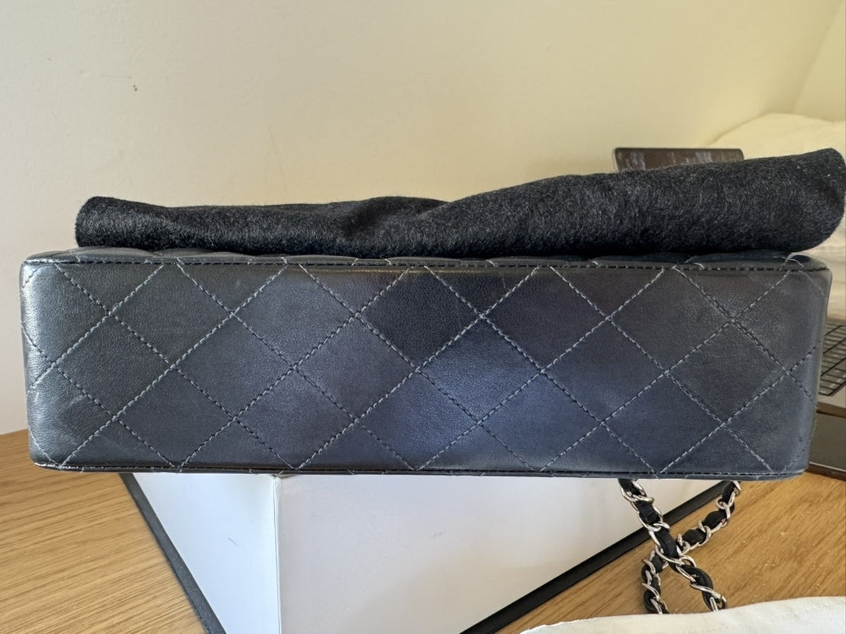 Chanel - Classic Flap Medium - Lambskin leather - Black - (Medium)