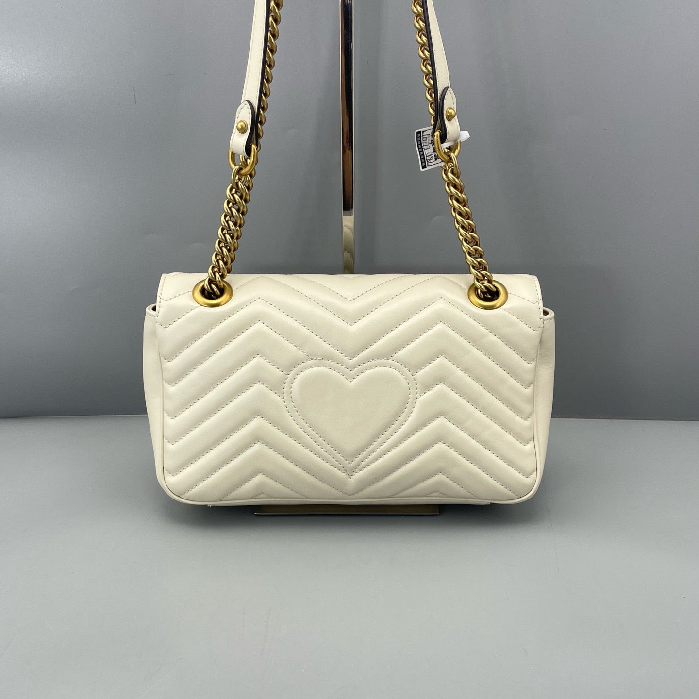 Gucci - Marmont 26 (GG Marmont Matelassé Small Shoulder Bag) - Leather - White with Gold-Tone Hardware - (small)
