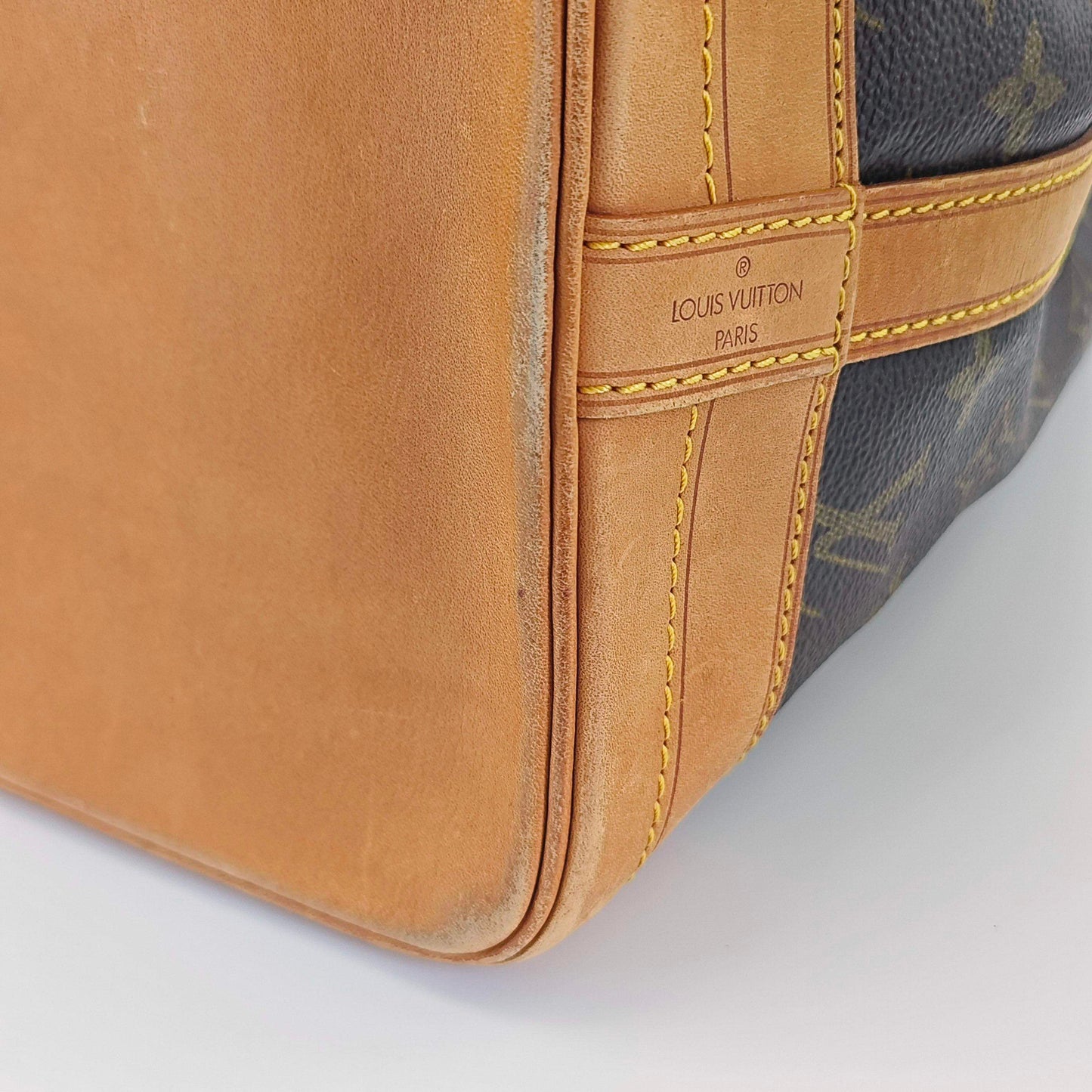 Louis Vuitton - Petit Noé - Monogram coated canvas with Vachetta leather trim - Brown - (medium)
