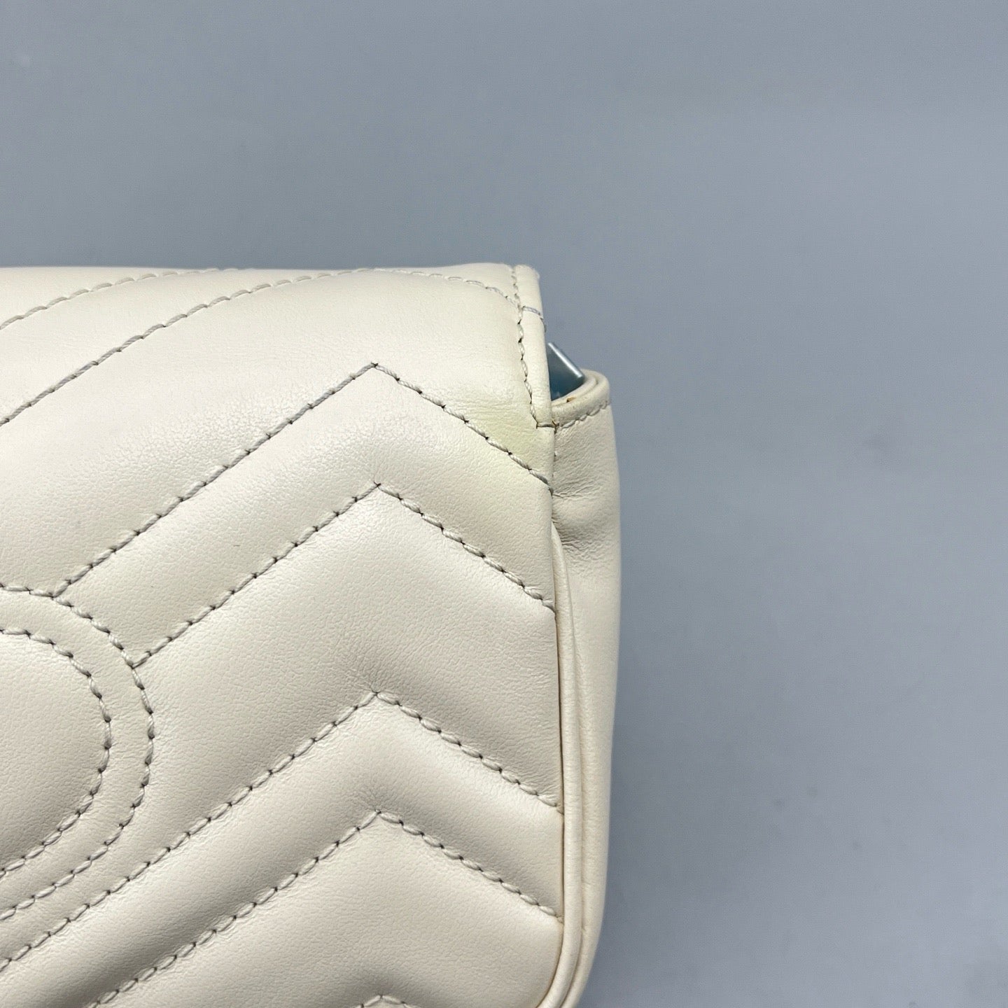 Gucci - Marmont Super Mini - Leather - White with Gold-Tone Hardware - (mini)