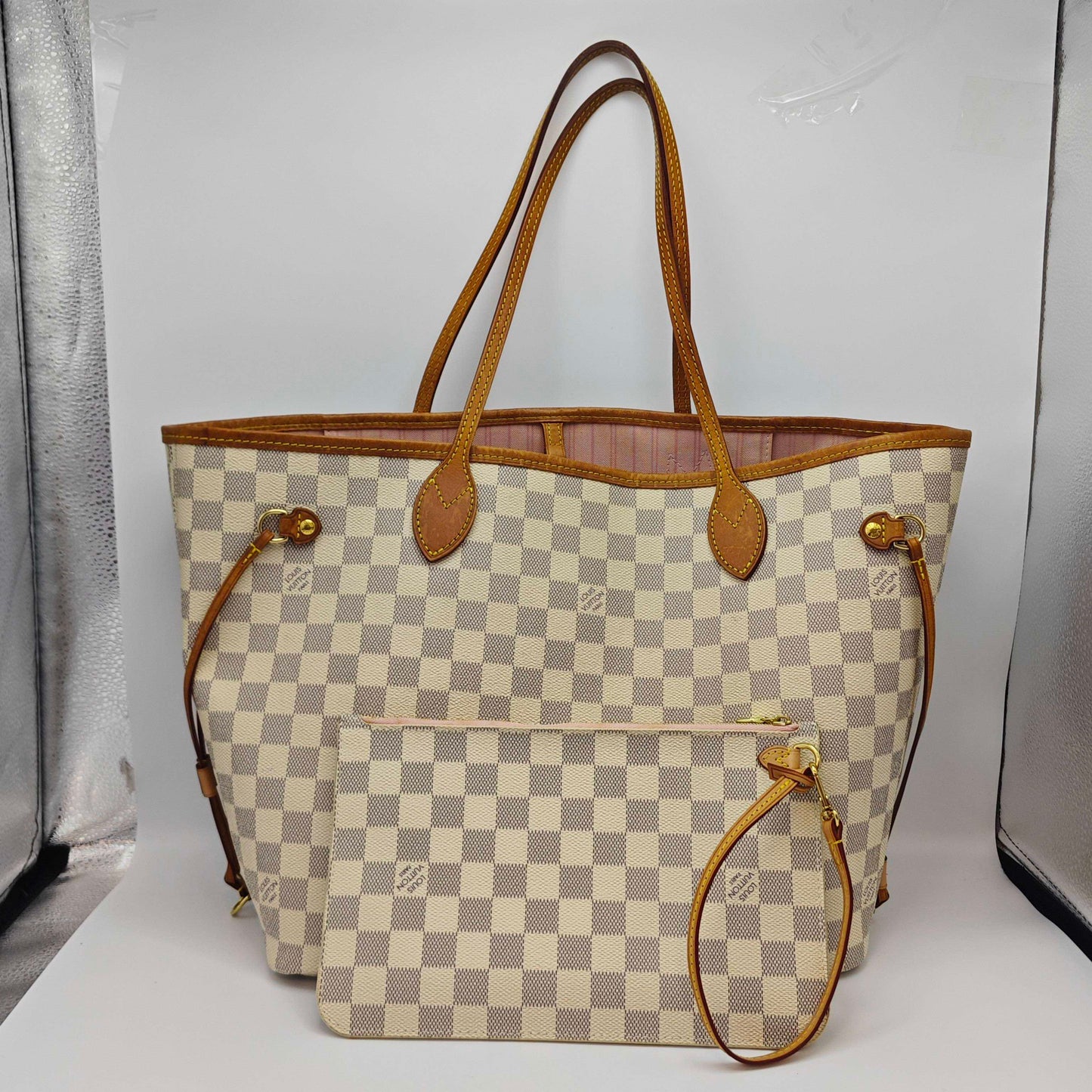 Louis Vuitton - Neverfull MM - Canvas - White - (Medium)