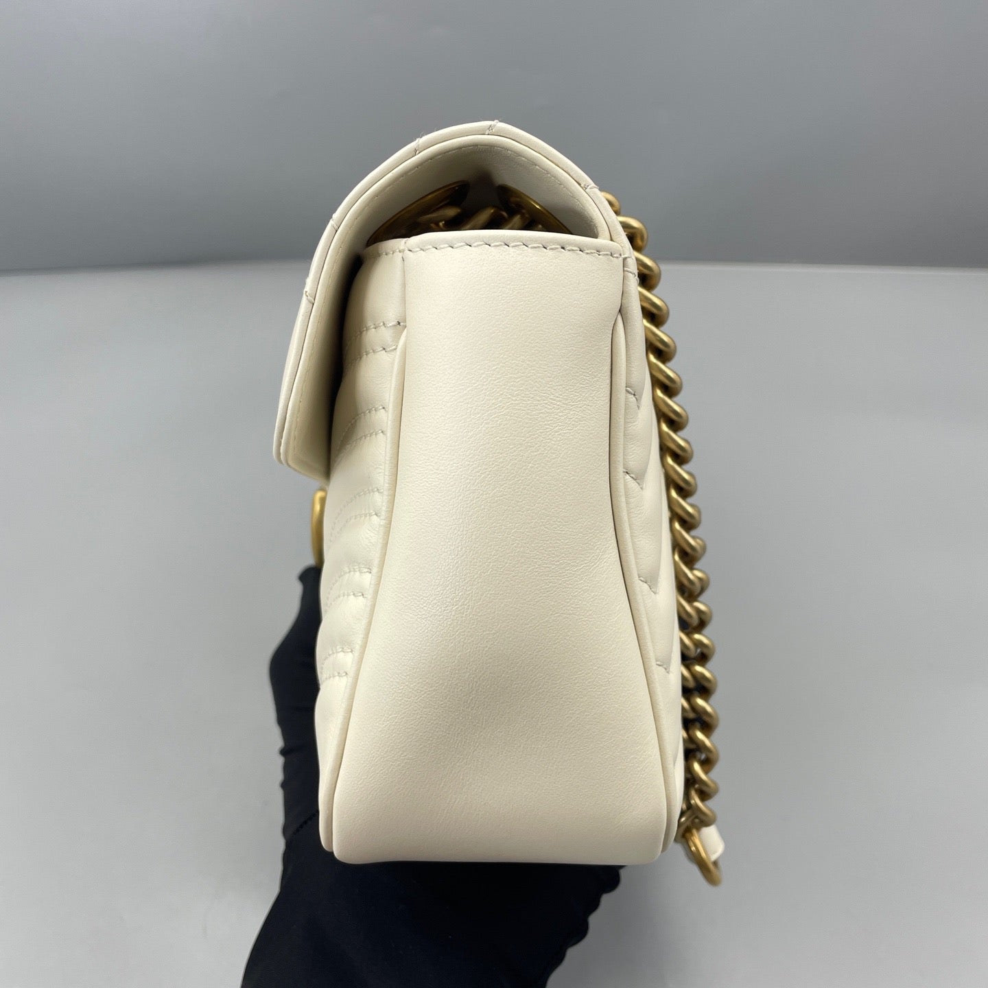 Gucci - Marmont 26 (GG Marmont Matelassé Small Shoulder Bag) - Leather - White with Gold-Tone Hardware - (small)