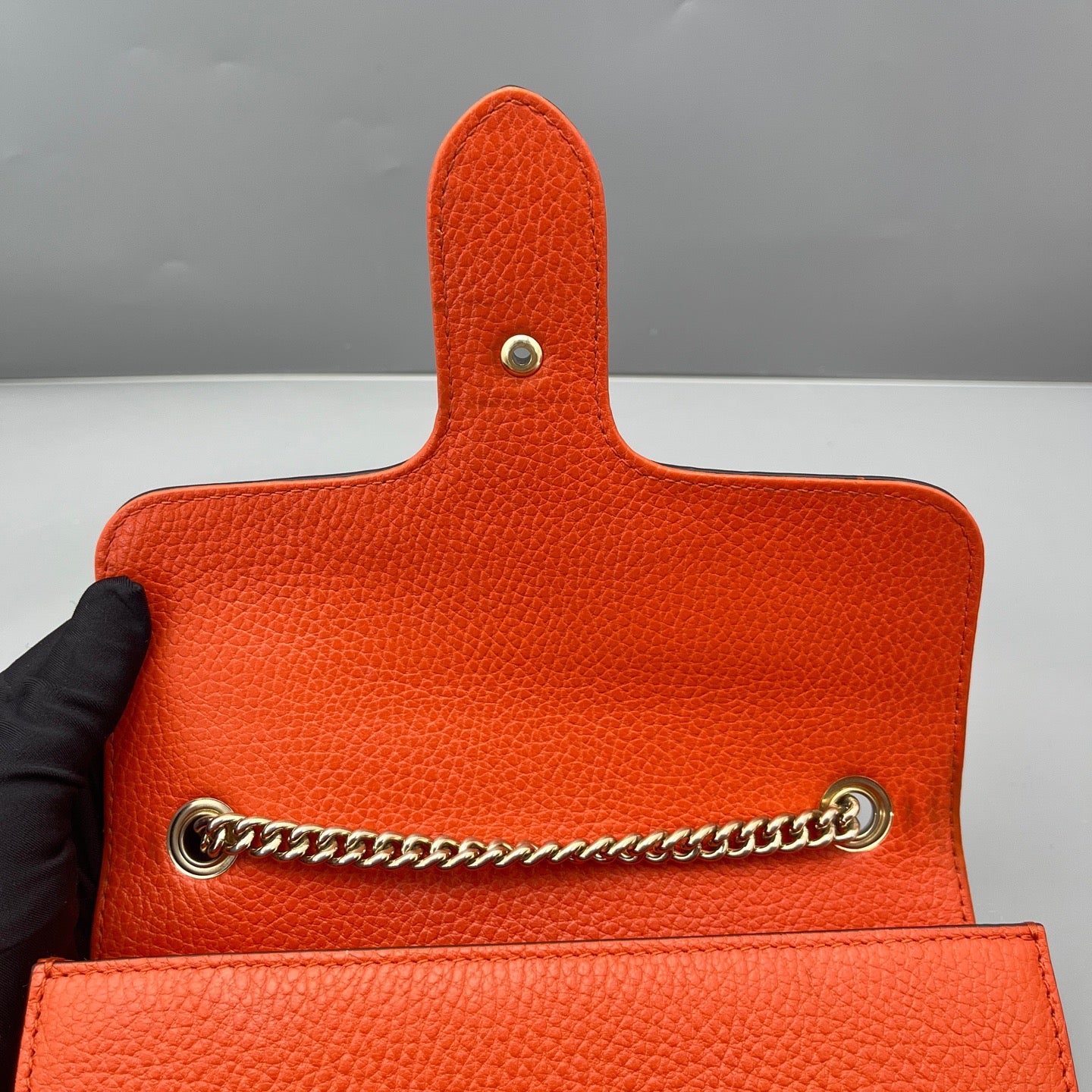 Gucci - Interlocking G Accordion Flap Bag - Grained leather - Orange - (Small)