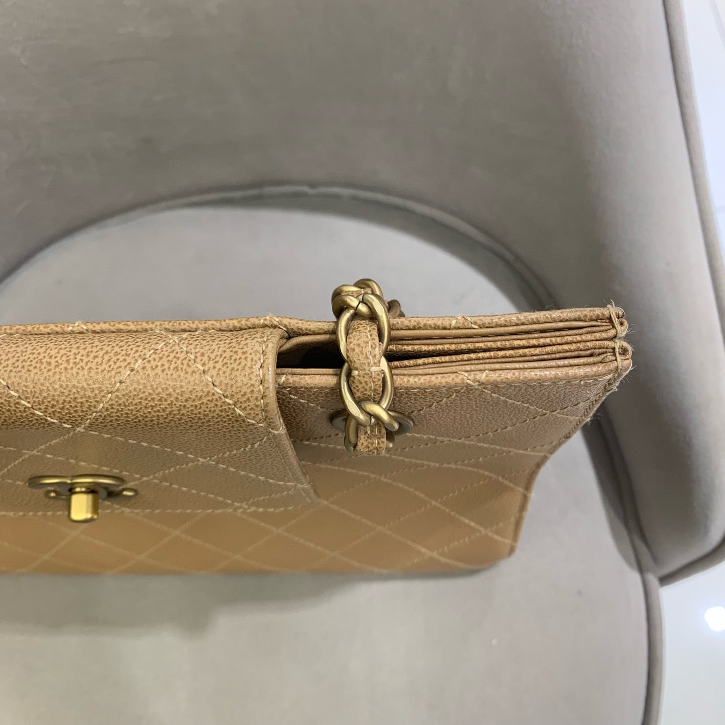Chanel - Outseam Quilted Flap Shoulder Bag - Grained calfskin leather - Caramel - (Medium)