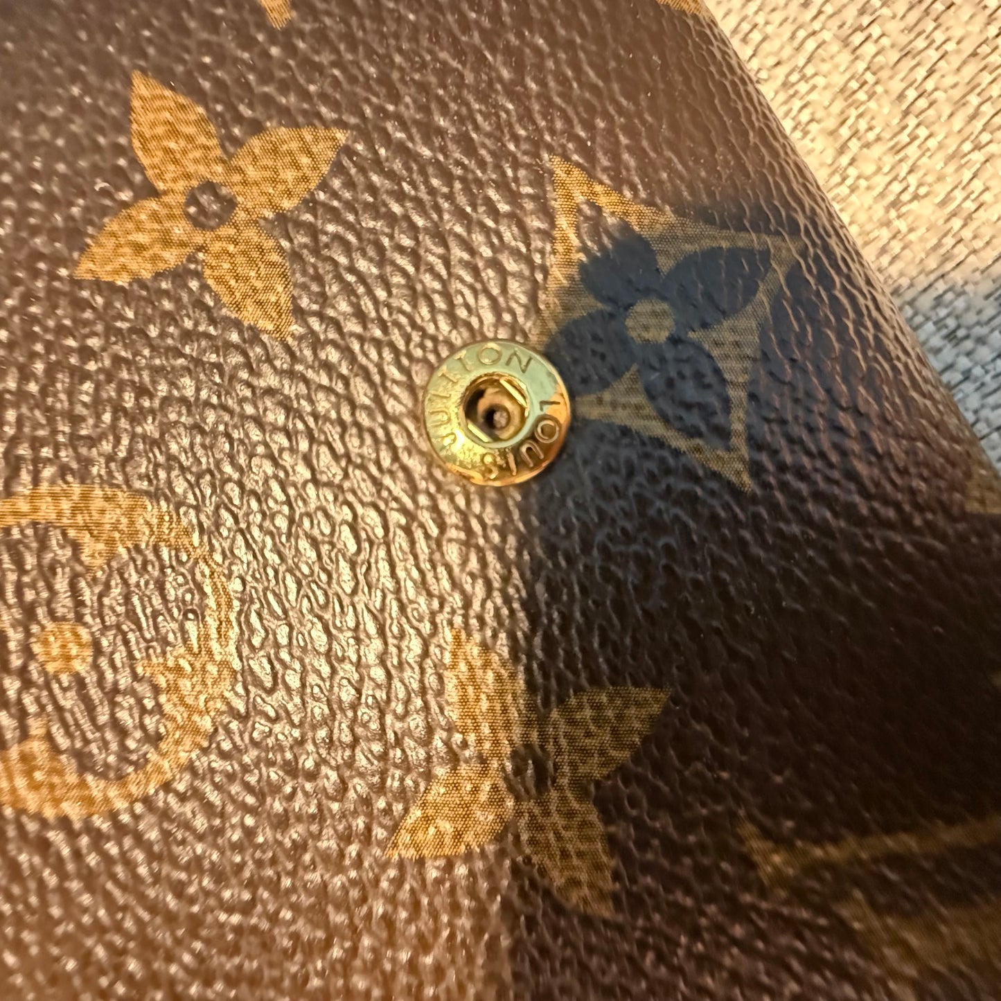 Louis Vuitton - Portefeuille Emilie - Monogram coated canvas exterior, grained leather interior - Monogram Brown with Red accents - (medium)