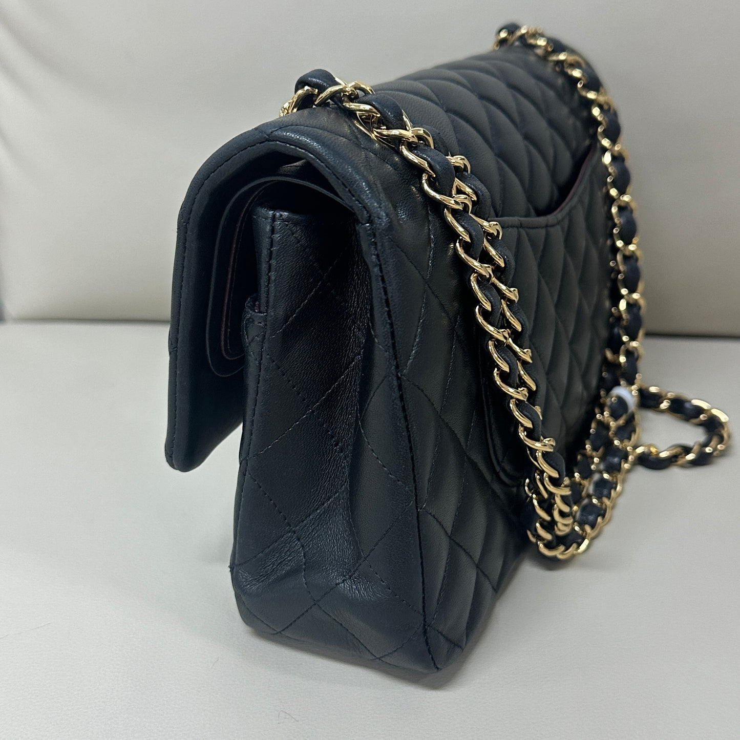 Chanel - Classic Flap - Lambskin leather - Black - (medium)