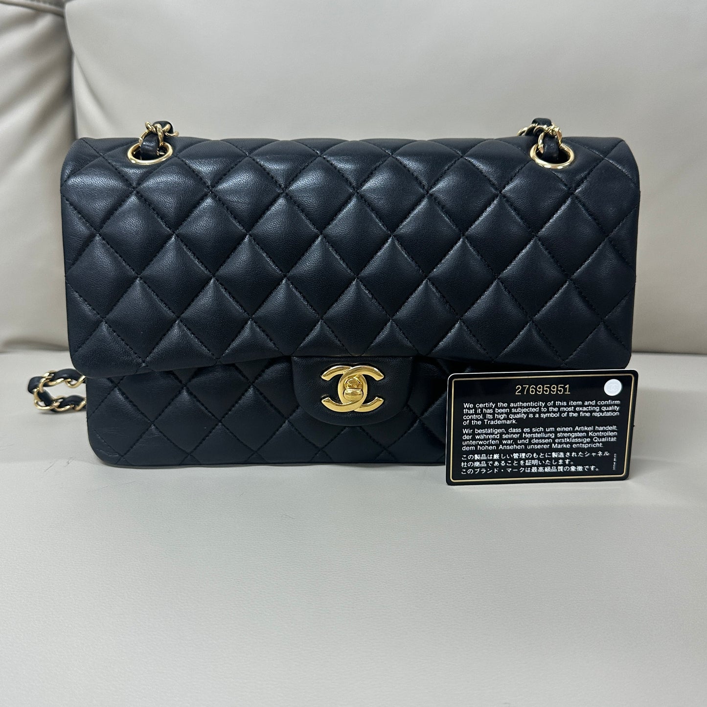 Chanel - Classic Flap - Lambskin leather - Black - (medium)