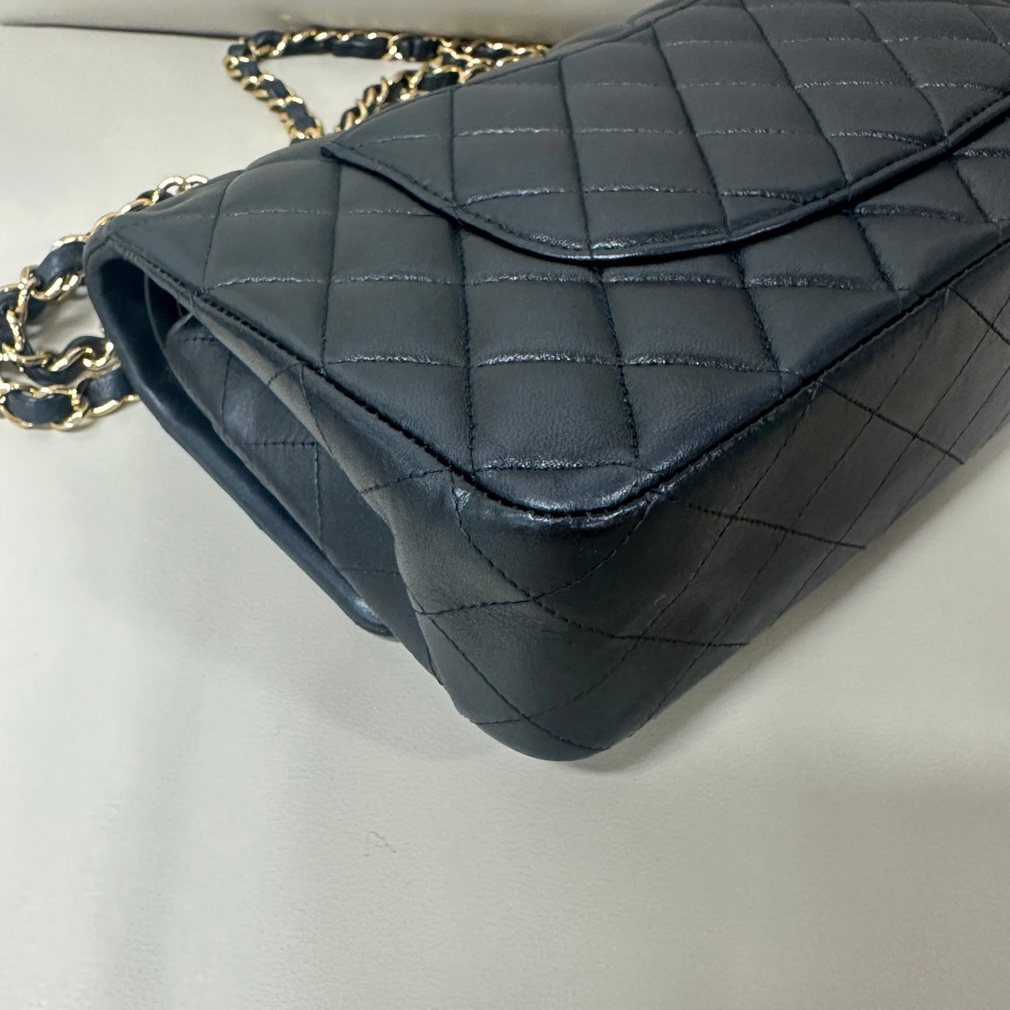 Chanel - Classic Flap - Lambskin leather - Black - (medium)