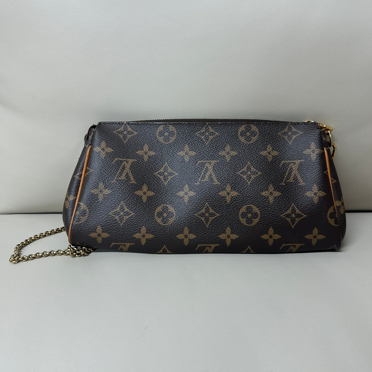 Louis Vuitton - Pochette Accessoires - Monogram coated canvas with Vachetta leather trim - Brown - (mini)