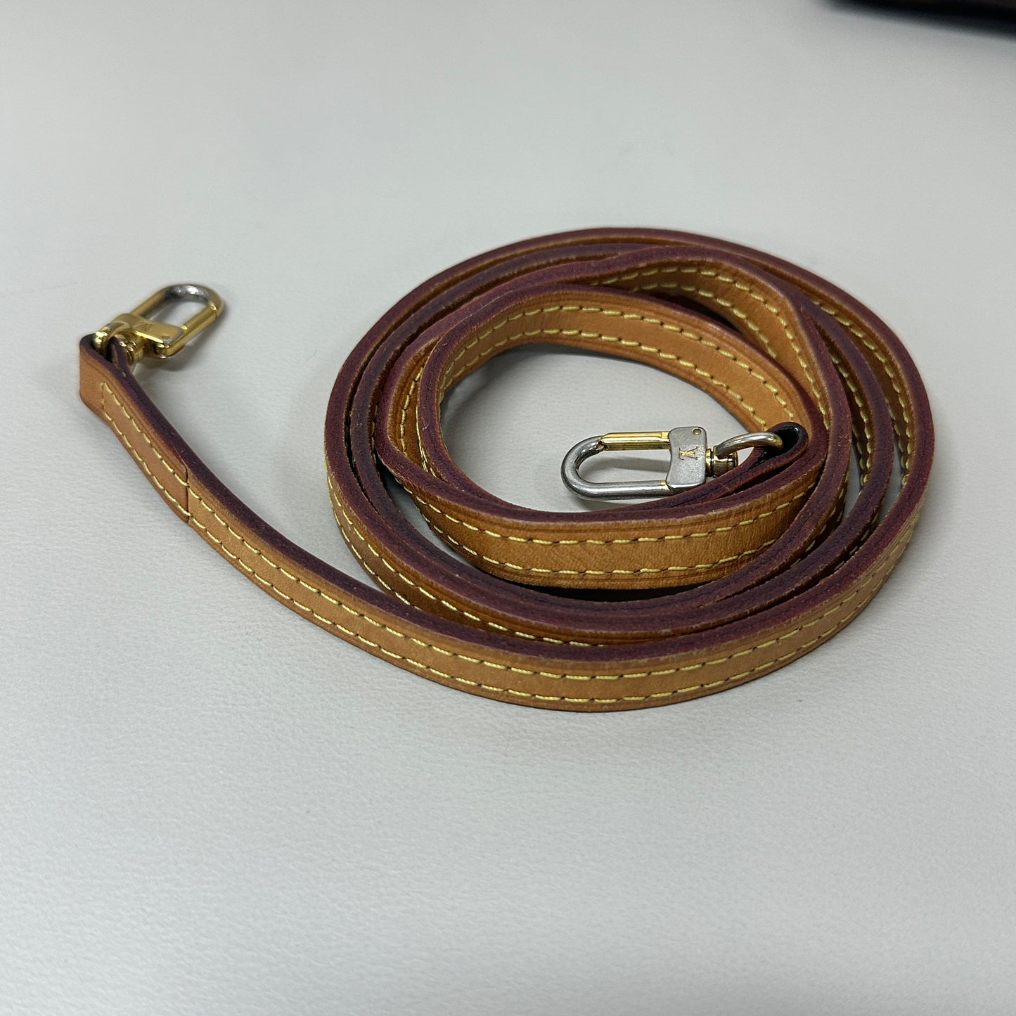 Louis Vuitton - Pochette Accessoires - Monogram coated canvas with Vachetta leather trim - Brown - (mini)