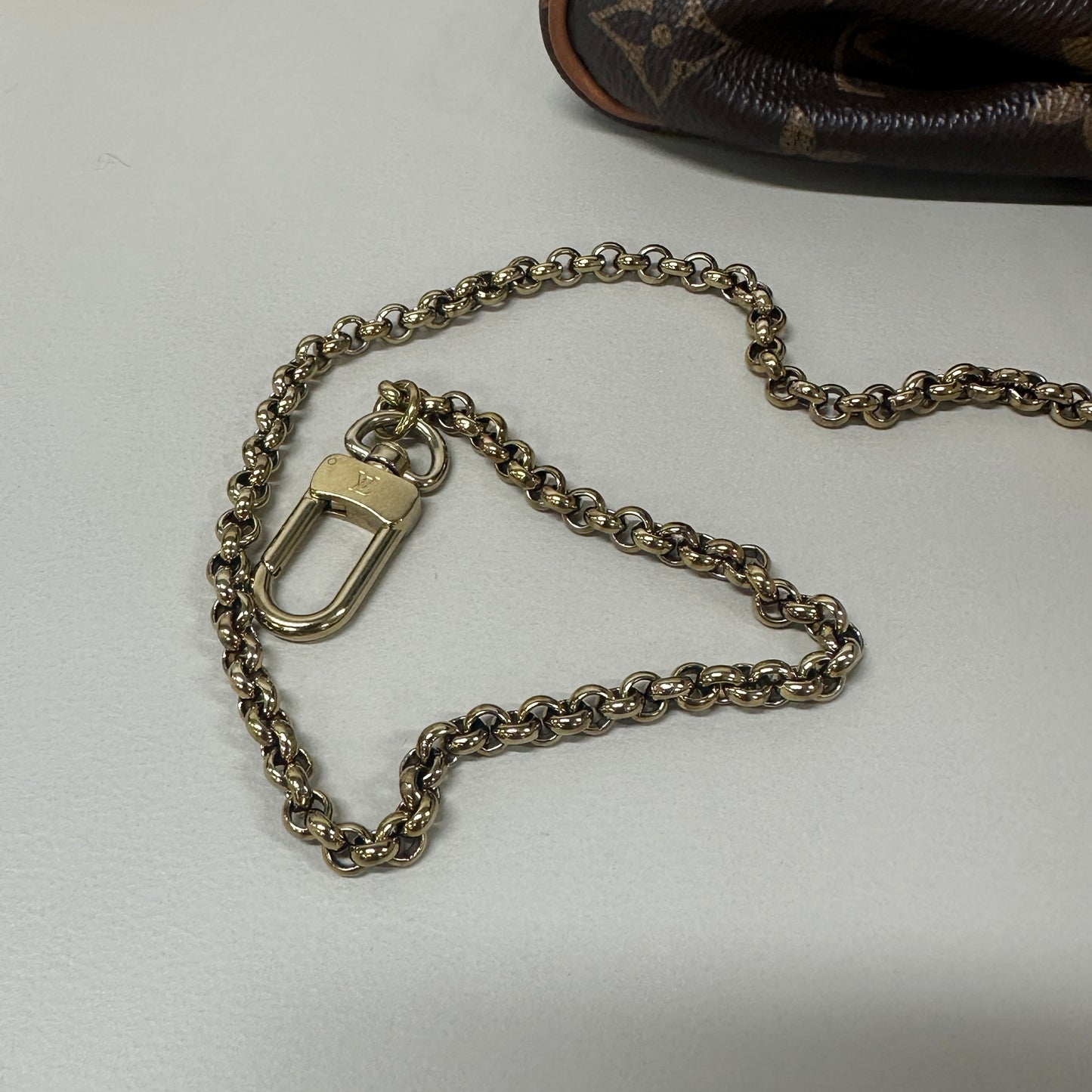 Louis Vuitton - Pochette Accessoires - Monogram coated canvas with Vachetta leather trim - Brown - (mini)