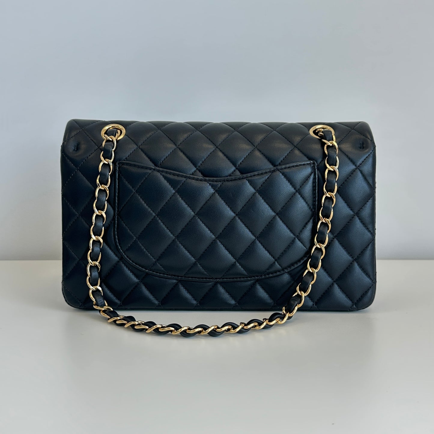 Chanel - Classic Flap - Lambskin leather - Black with Gold-Tone Hardware - (medium)