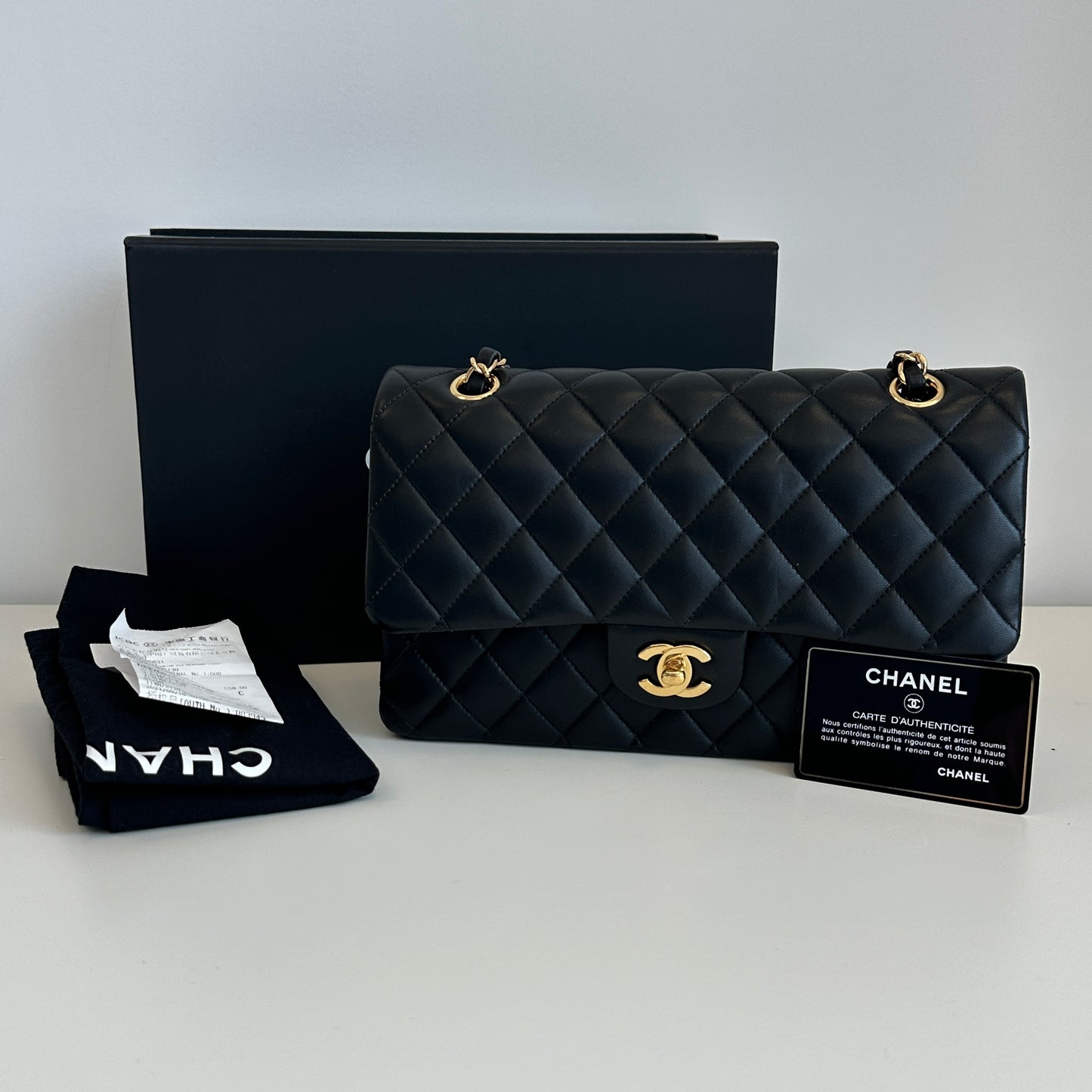 Chanel - Classic Flap - Lambskin leather - Black with Gold-Tone Hardware - (medium)