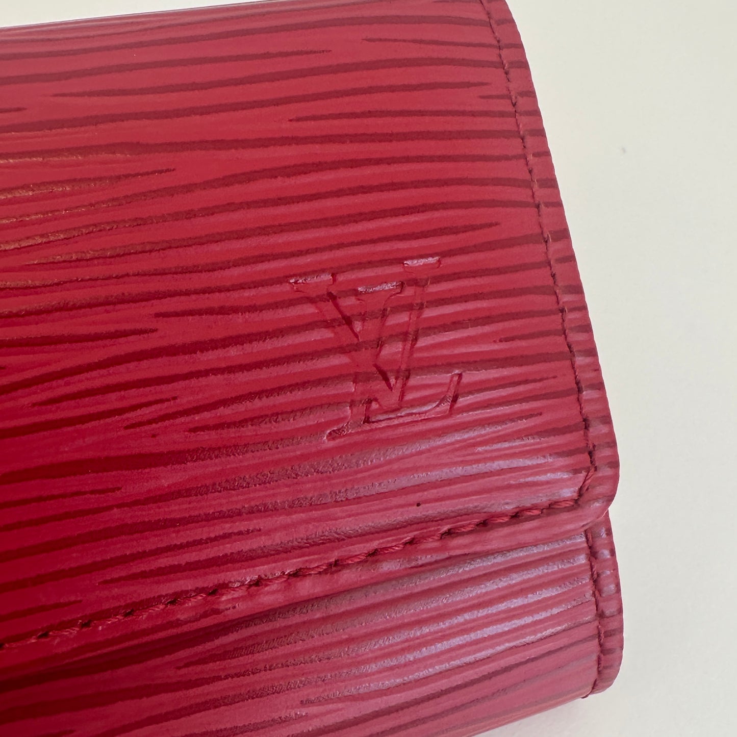 Louis Vuitton - 6-Key Holder - Epi leather - Red - (small)