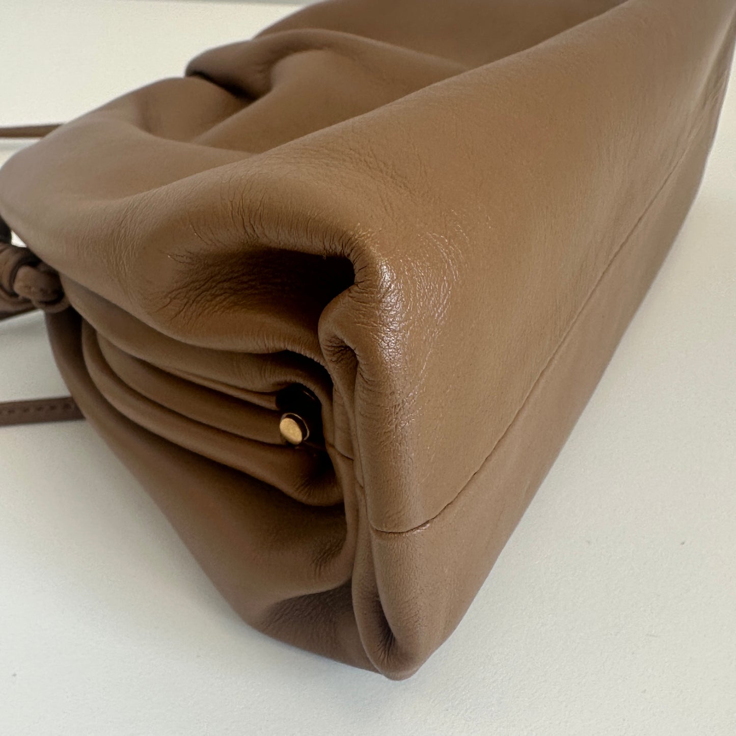 Bottega Veneta - The Pouch - Calfskin leather - Brown - (Small)