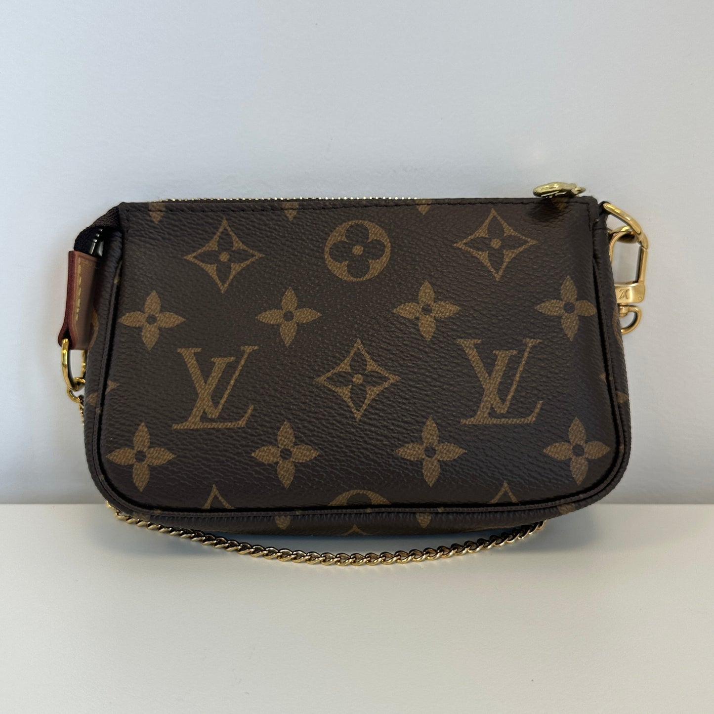 Louis Vuitton - Mini Pochette Accessoires - Monogram coated canvas with vachetta leather trim - Brown - (mini)