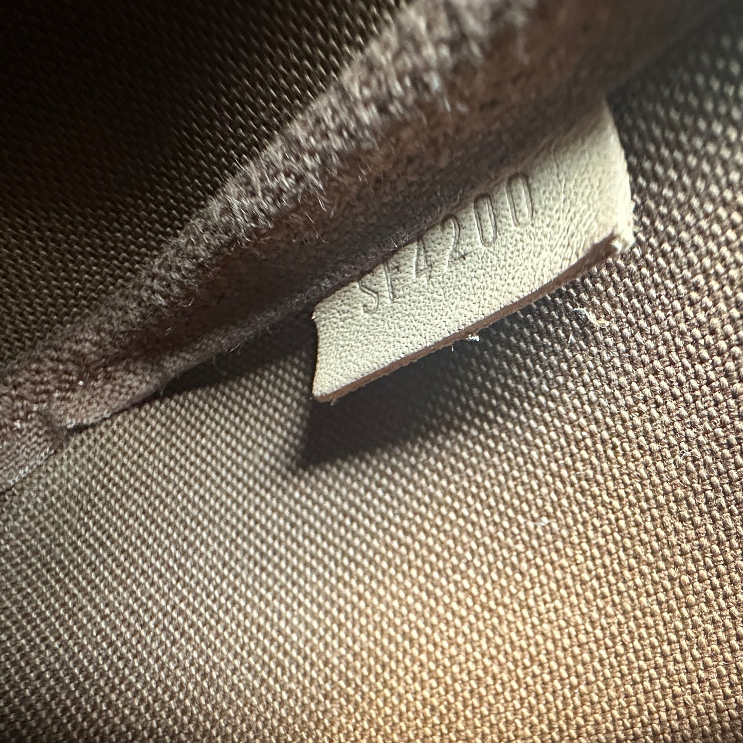 Louis Vuitton - Mini Pochette Accessoires - Monogram coated canvas with vachetta leather trim - Brown - (mini)