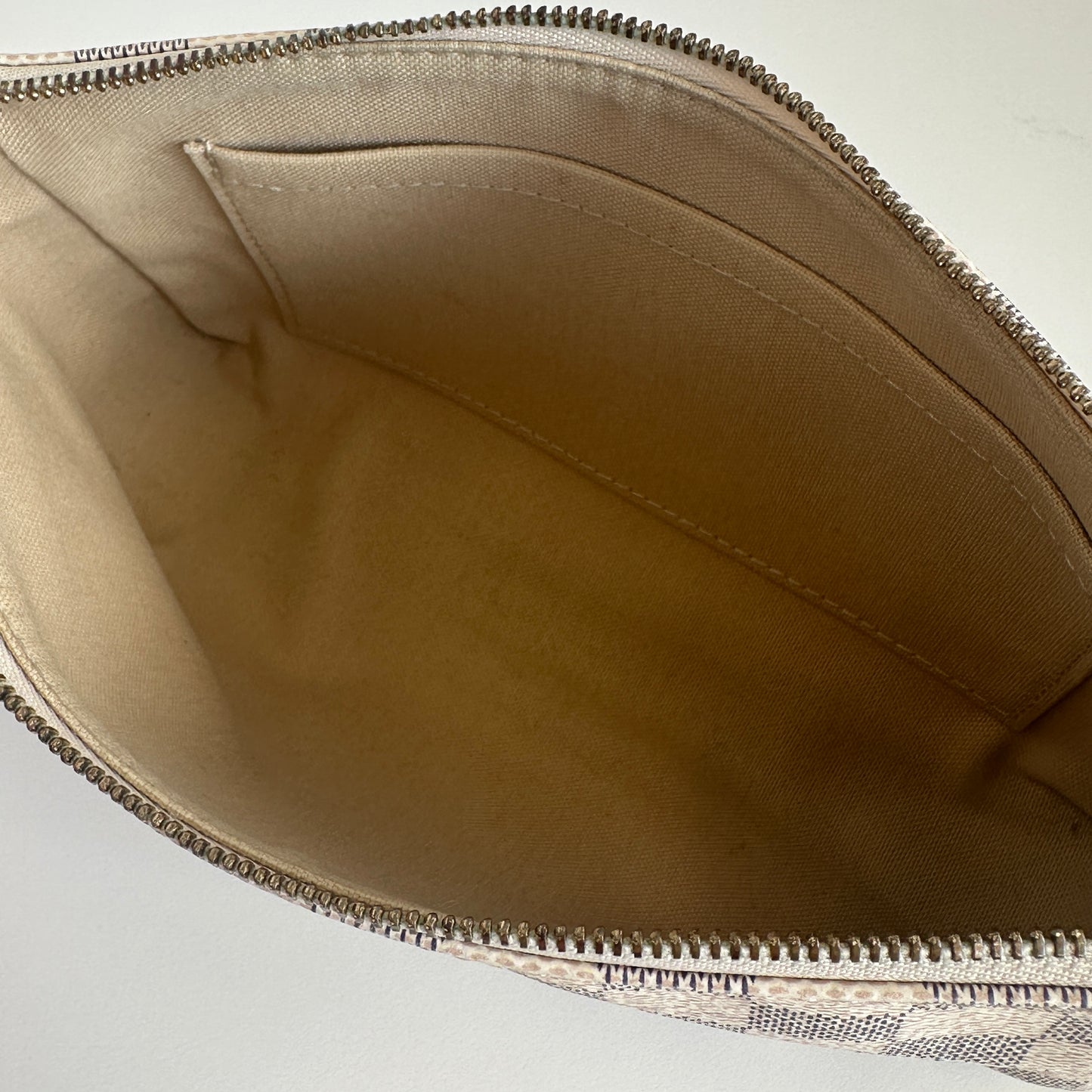 Louis Vuitton - Pochette Accessoires - Damier Azur coated canvas with natural cowhide leather trim - White with natural cowhide leather - (mini)