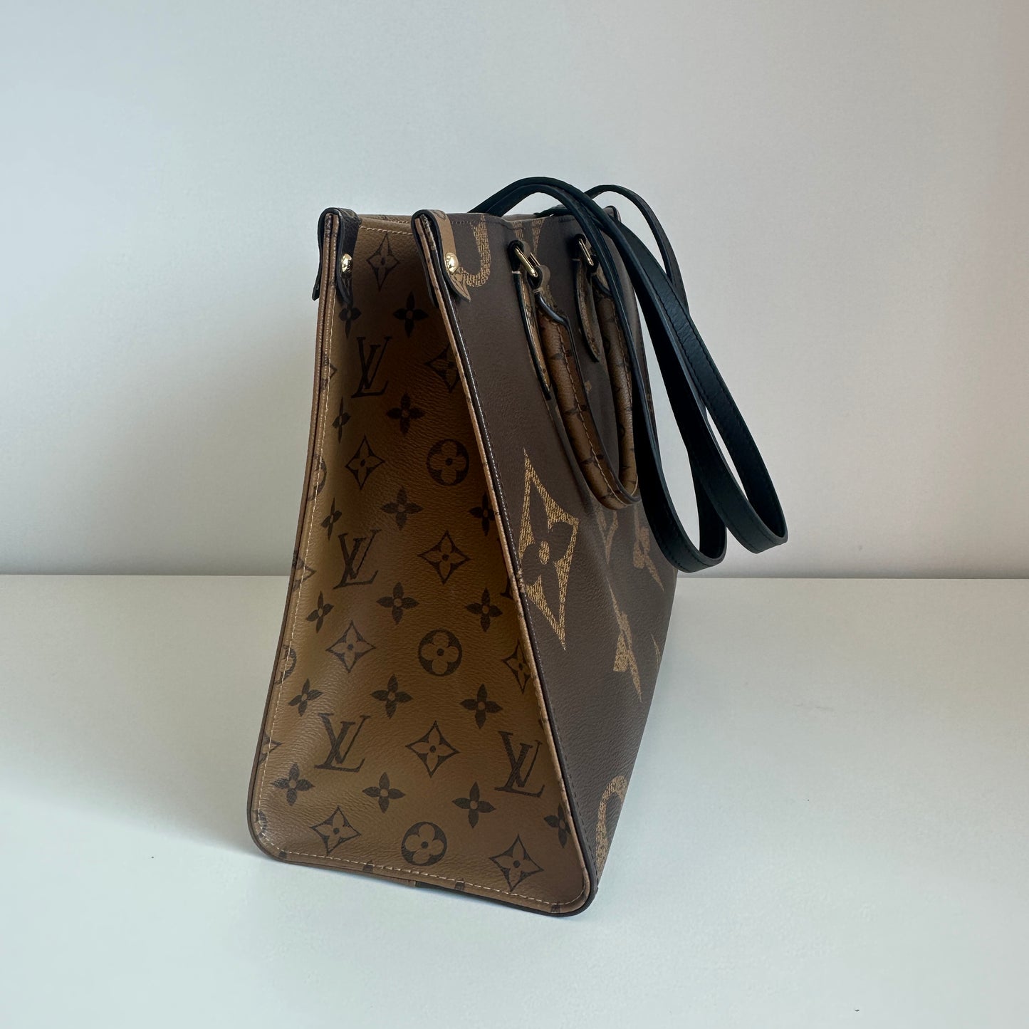 Louis Vuitton - Onthego MM - Monogram Giant coated canvas with leather trim - Brown - (medium)