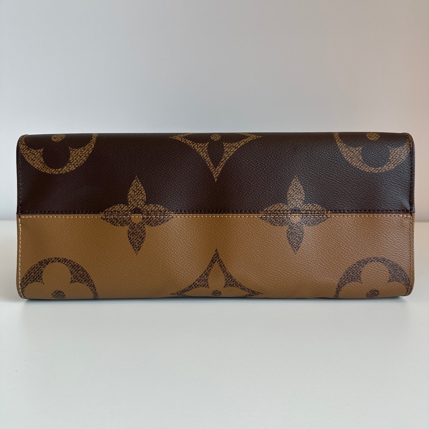 Louis Vuitton - Onthego MM - Monogram Giant coated canvas with leather trim - Brown - (medium)