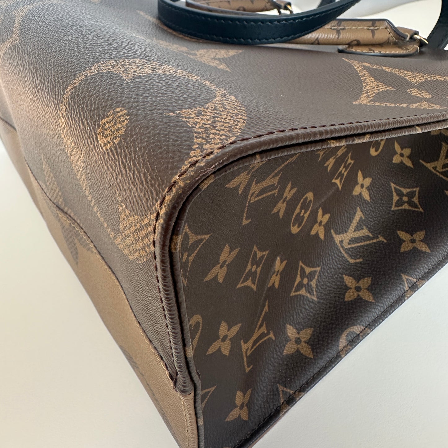 Louis Vuitton - Onthego MM - Monogram Giant coated canvas with leather trim - Brown - (medium)