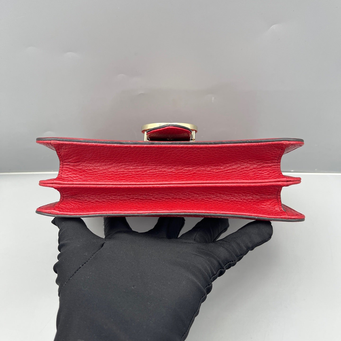 Gucci - Interlocking G Flap Shoulder Bag - Grained leather - Red - (small)