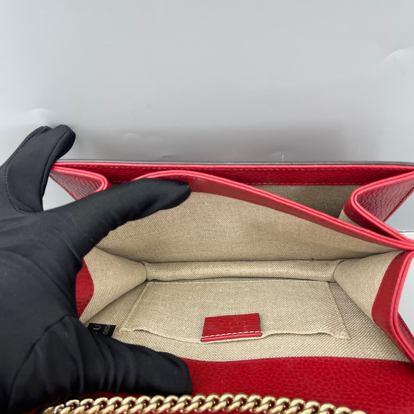 Gucci - Interlocking G Flap Shoulder Bag - Grained leather - Red - (small)