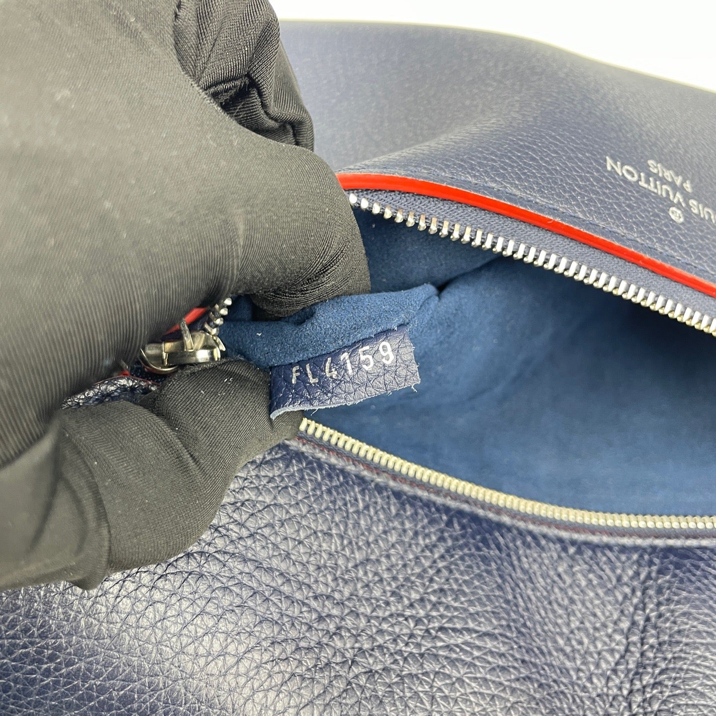 Louis Vuitton - Lockme Envelope Bag - Leather - Navy - (Medium)