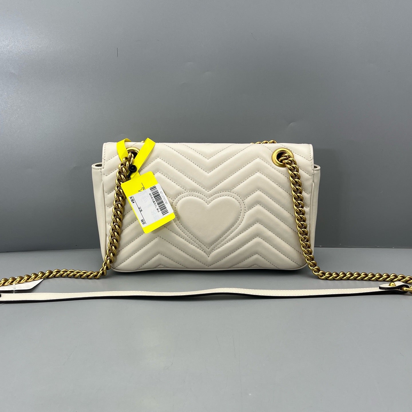 Gucci - Marmont 26 - Leather - White with Gold-Tone Hardware - (Small)