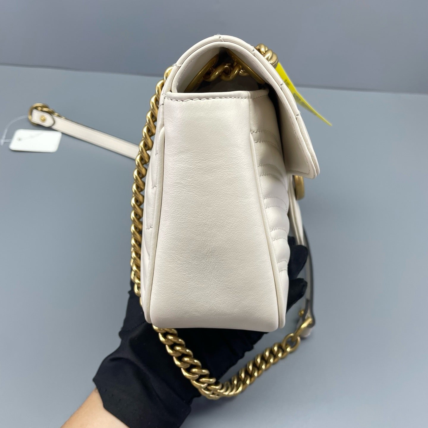 Gucci - Marmont 26 - Leather - White with Gold-Tone Hardware - (Small)