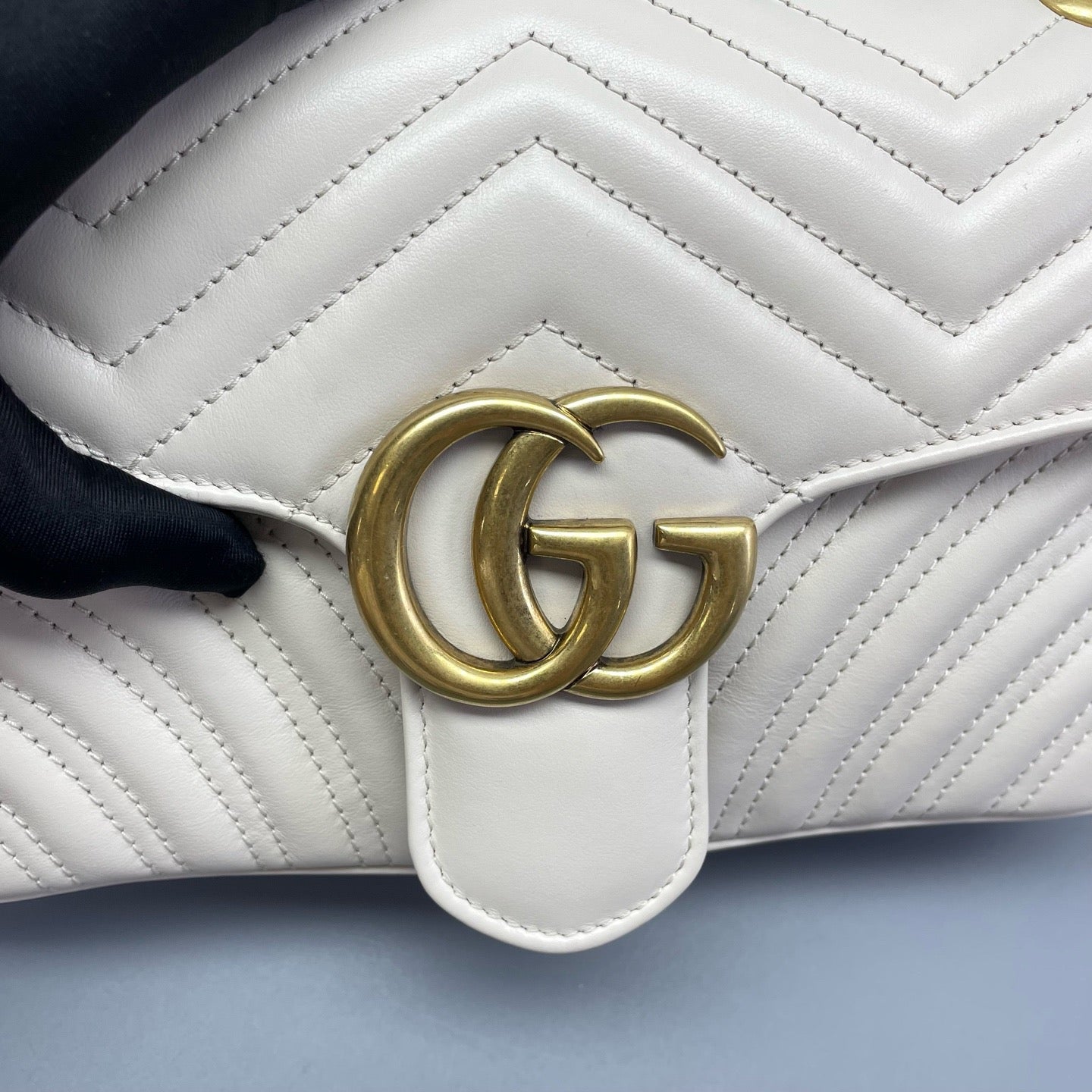 Gucci - Marmont 26 - Leather - White with Gold-Tone Hardware - (Small)