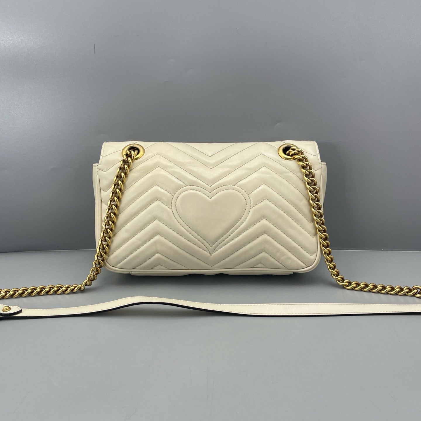 Gucci - GG Marmont Matelassé Shoulder Bag - Leather - White - (medium)