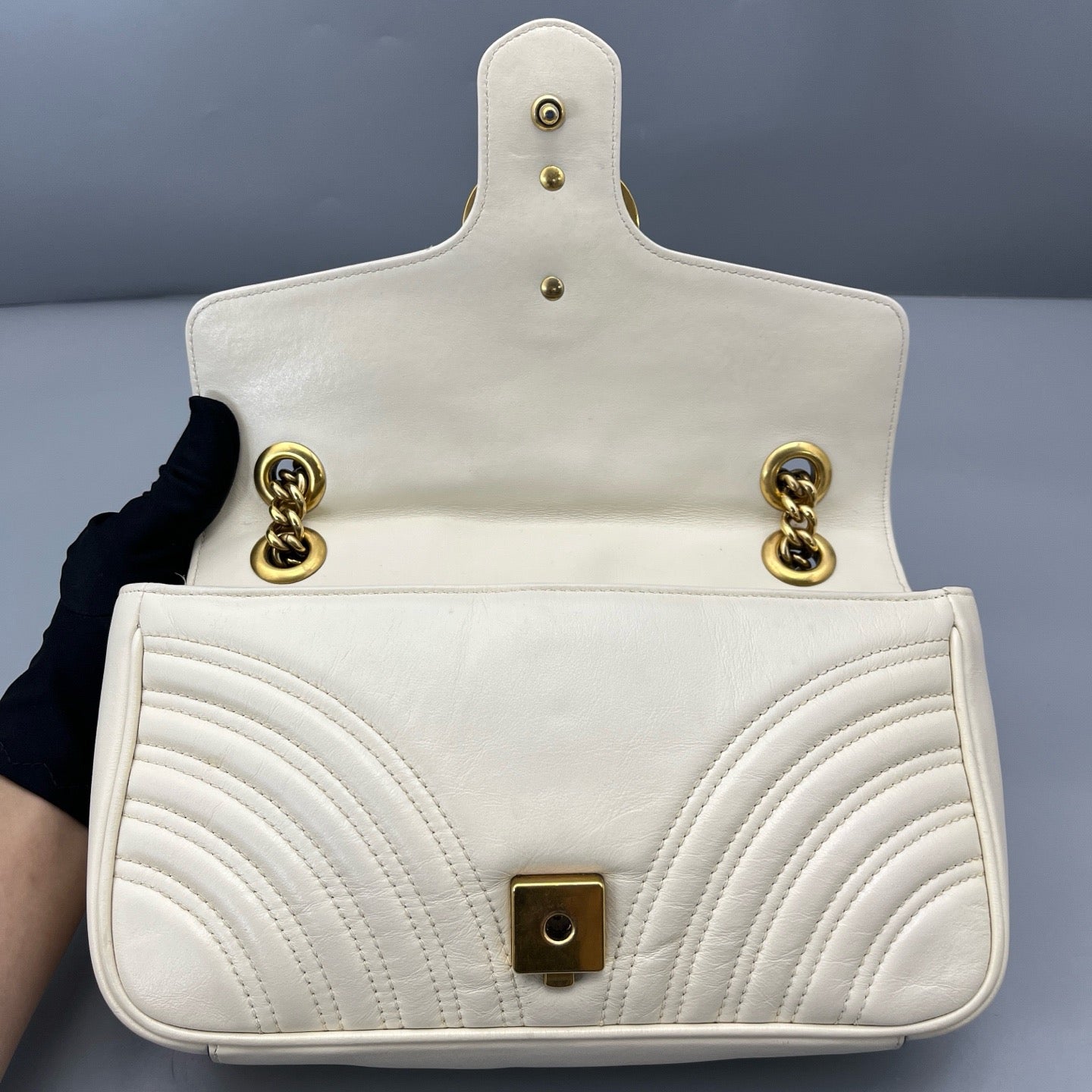 Gucci - GG Marmont Matelassé Shoulder Bag - Leather - White - (medium)