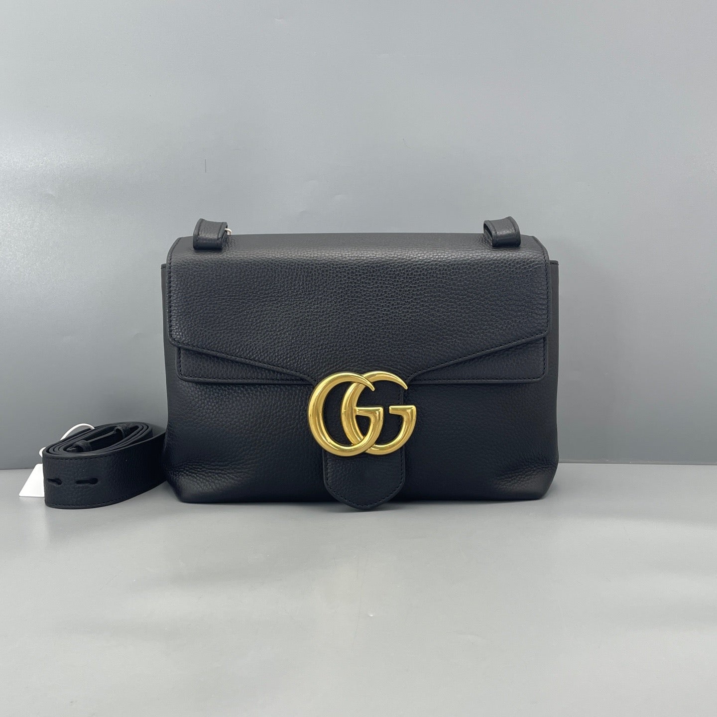 Gucci - Marmont Messenger Bag - Leather - Black - (Medium)