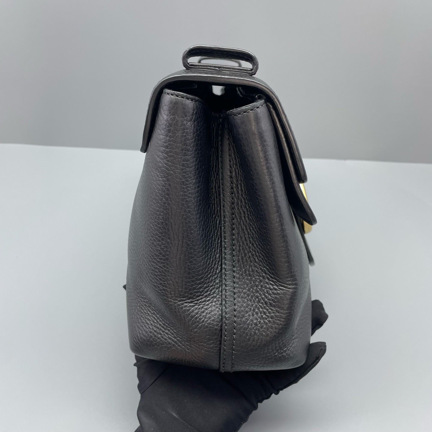 Gucci - Marmont Messenger Bag - Leather - Black - (Medium)