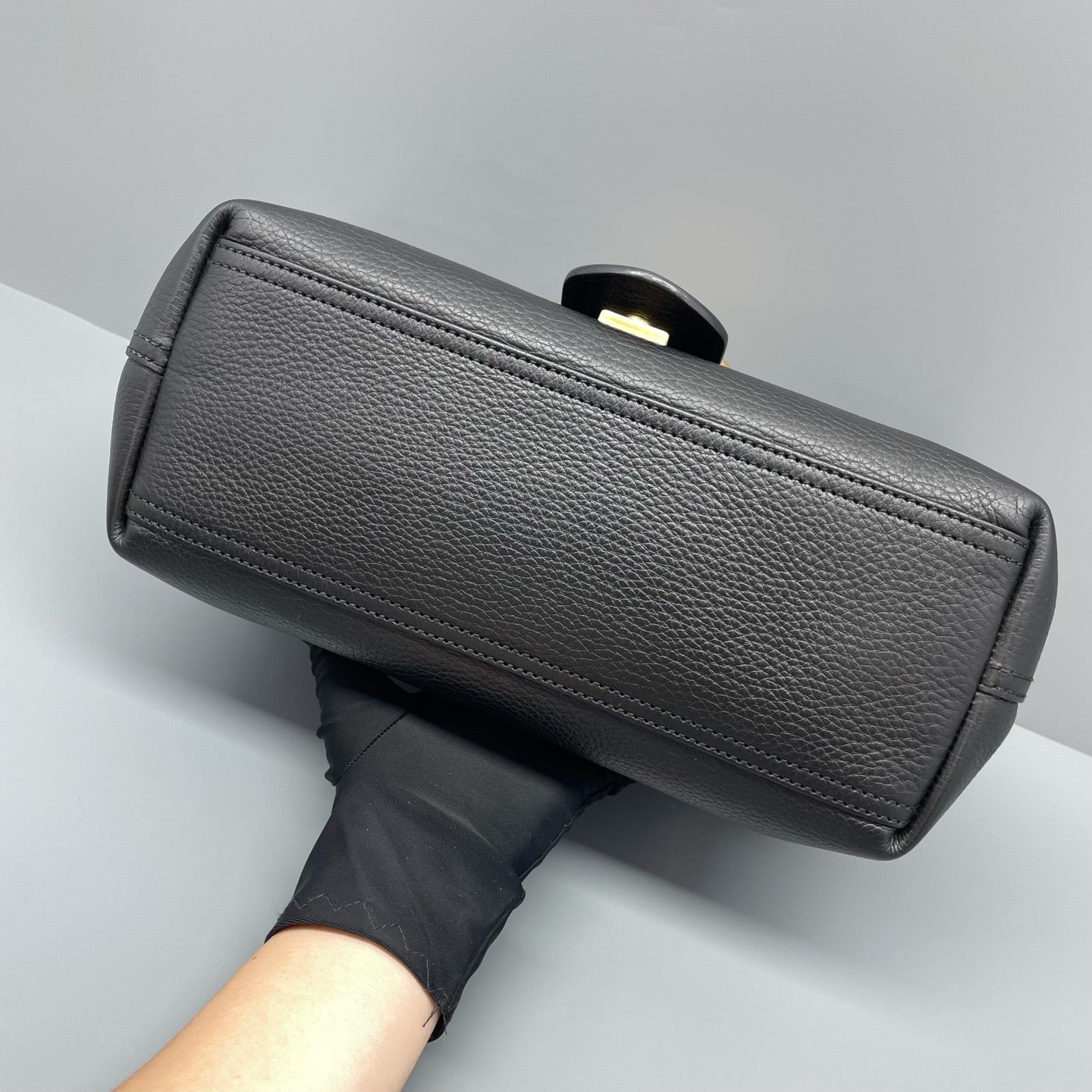 Gucci - Marmont Messenger Bag - Leather - Black - (Medium)