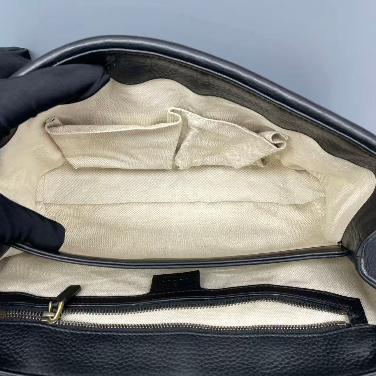 Gucci - Marmont Messenger Bag - Leather - Black - (Medium)
