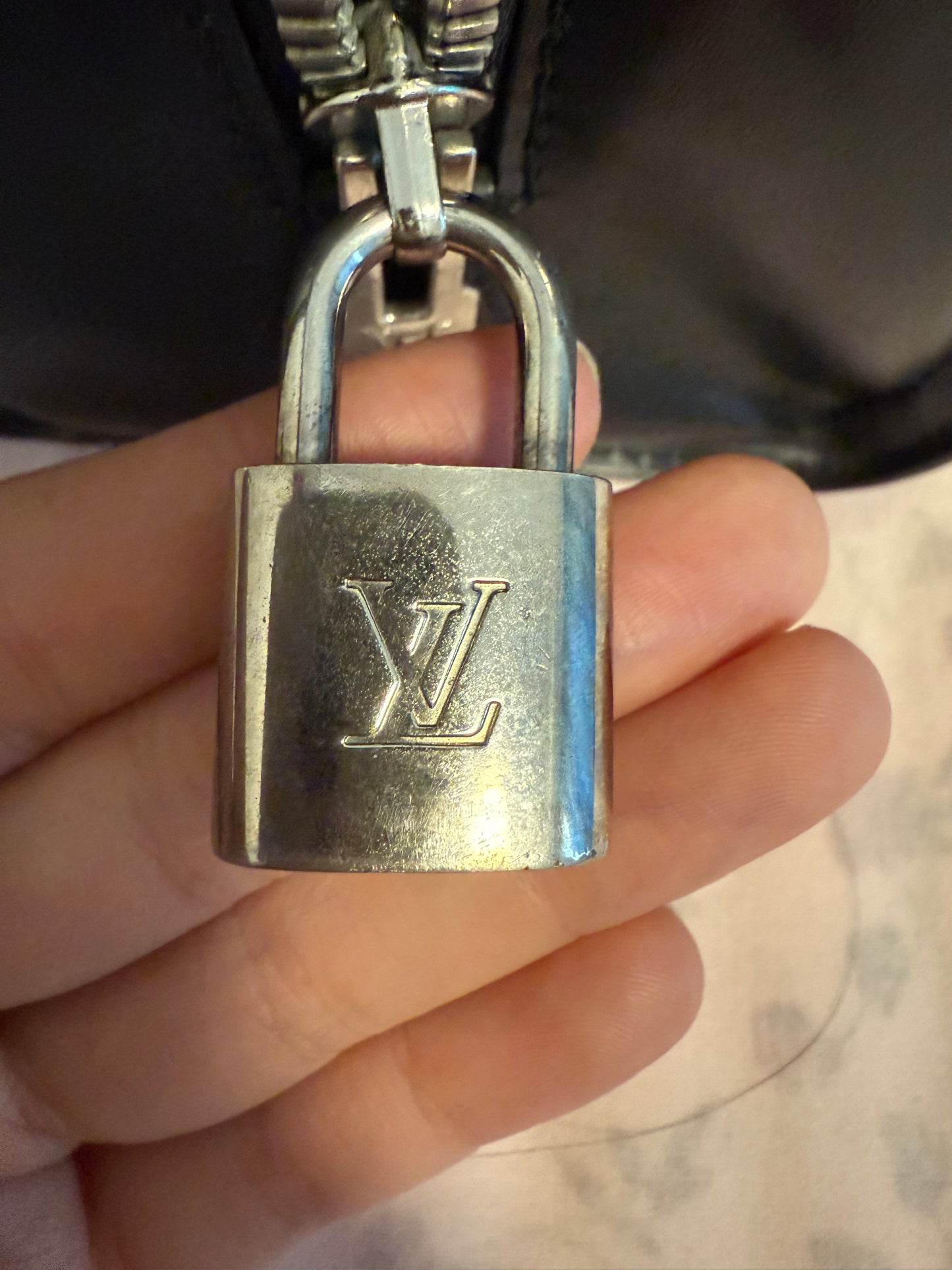 Louis Vuitton - Jasmin - Epi Leather - Black - (Medium)